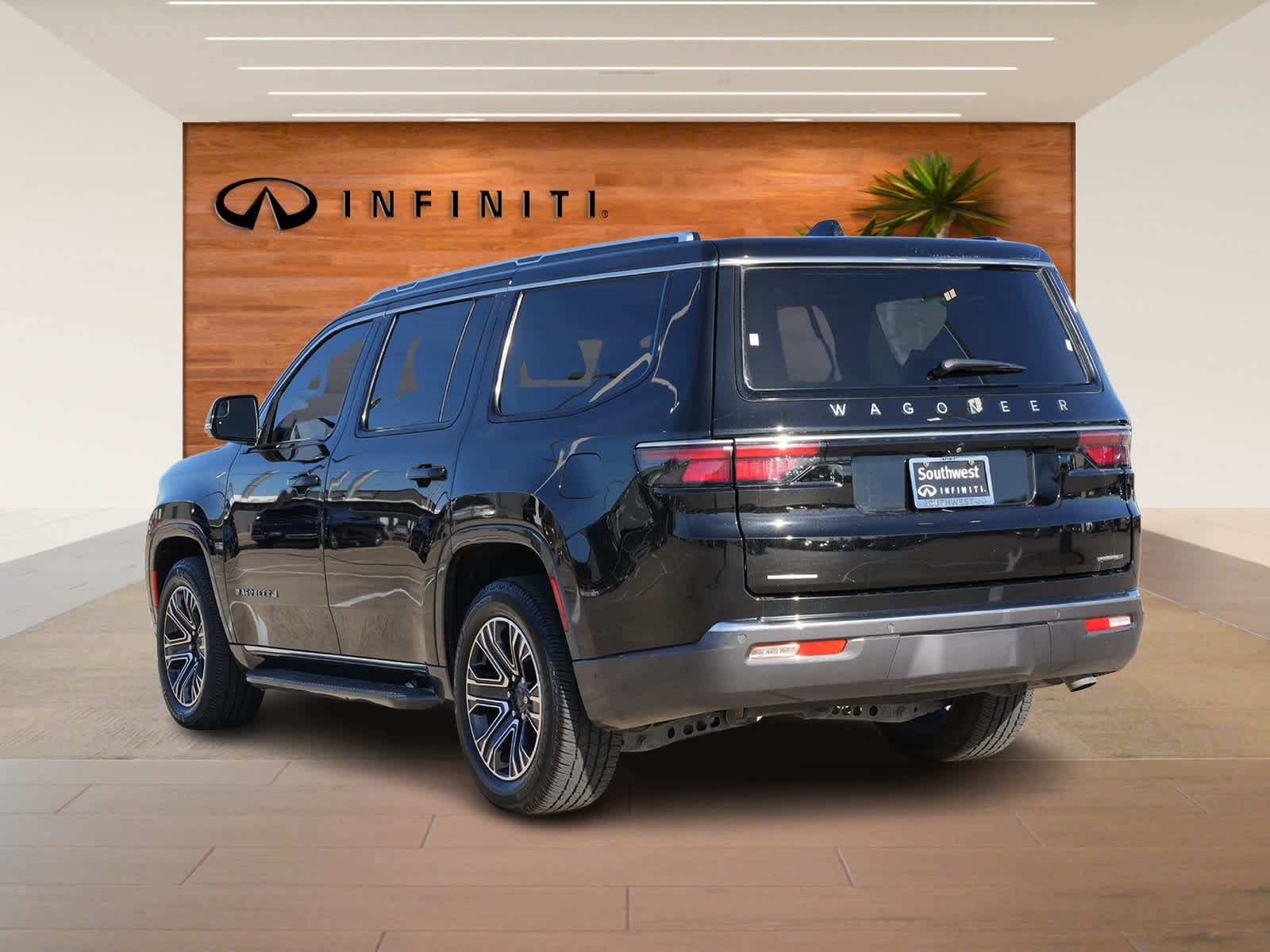 Thumbnail: 2022 Jeep Wagoneer - 5