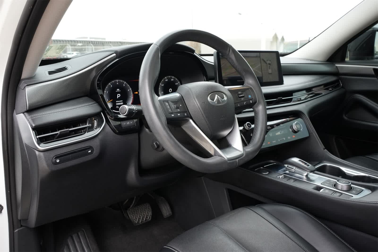 Thumbnail: 2023 INFINITI QX60 - 16