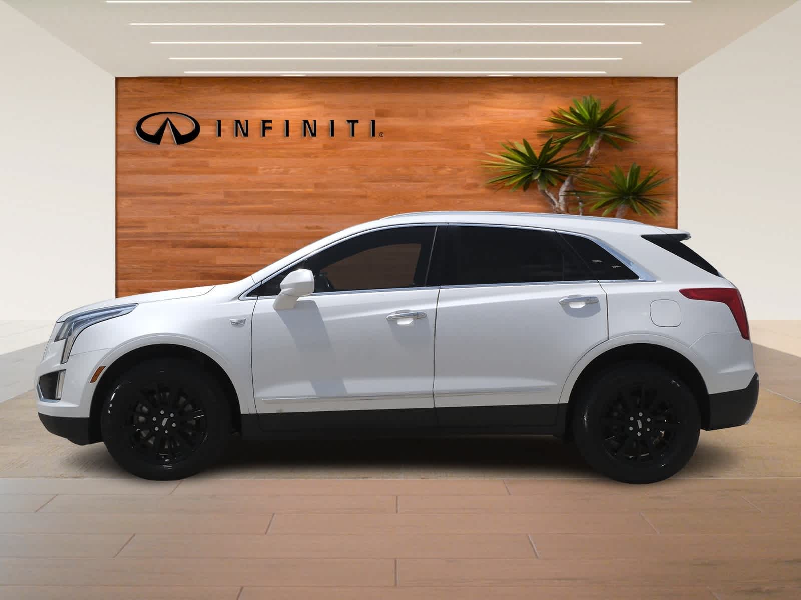 Thumbnail: 2017 Cadillac XT5 - 4