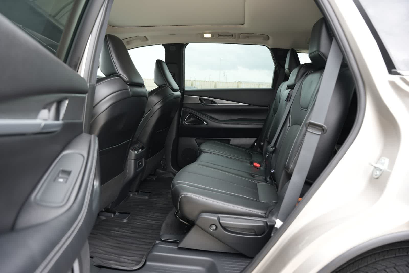 Thumbnail: 2027 INFINITI QX60 - 19