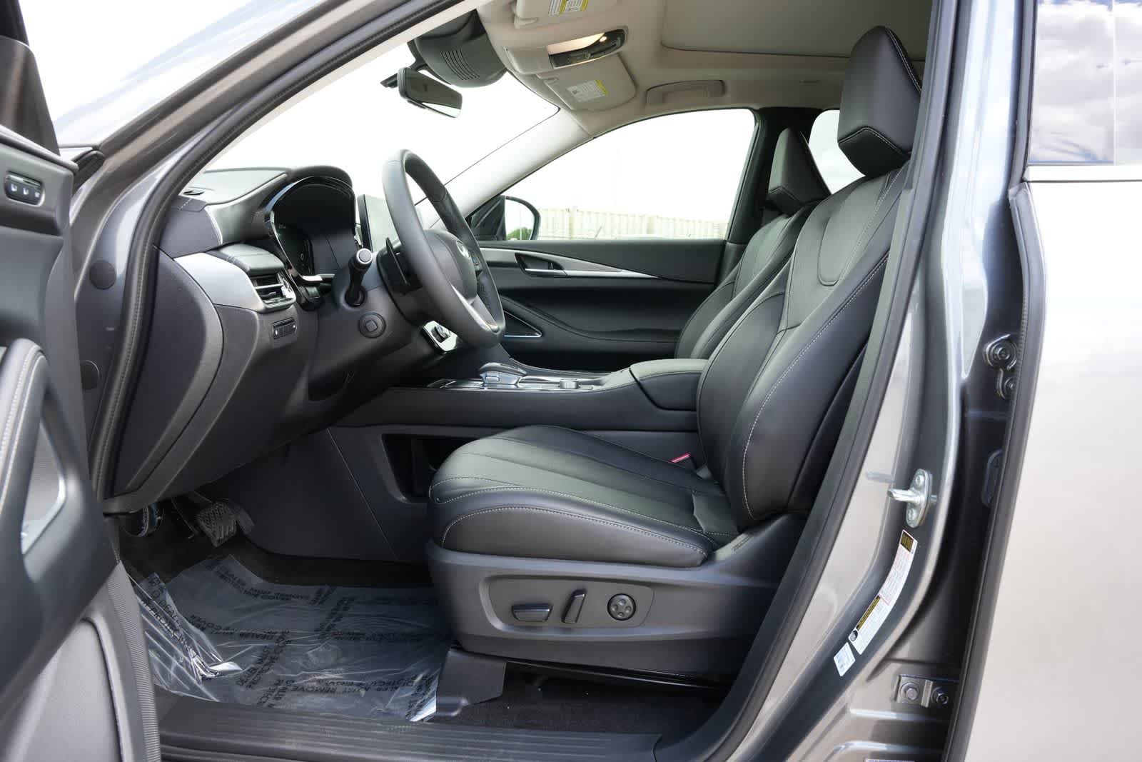 Thumbnail: 2025 INFINITI QX60 - 18