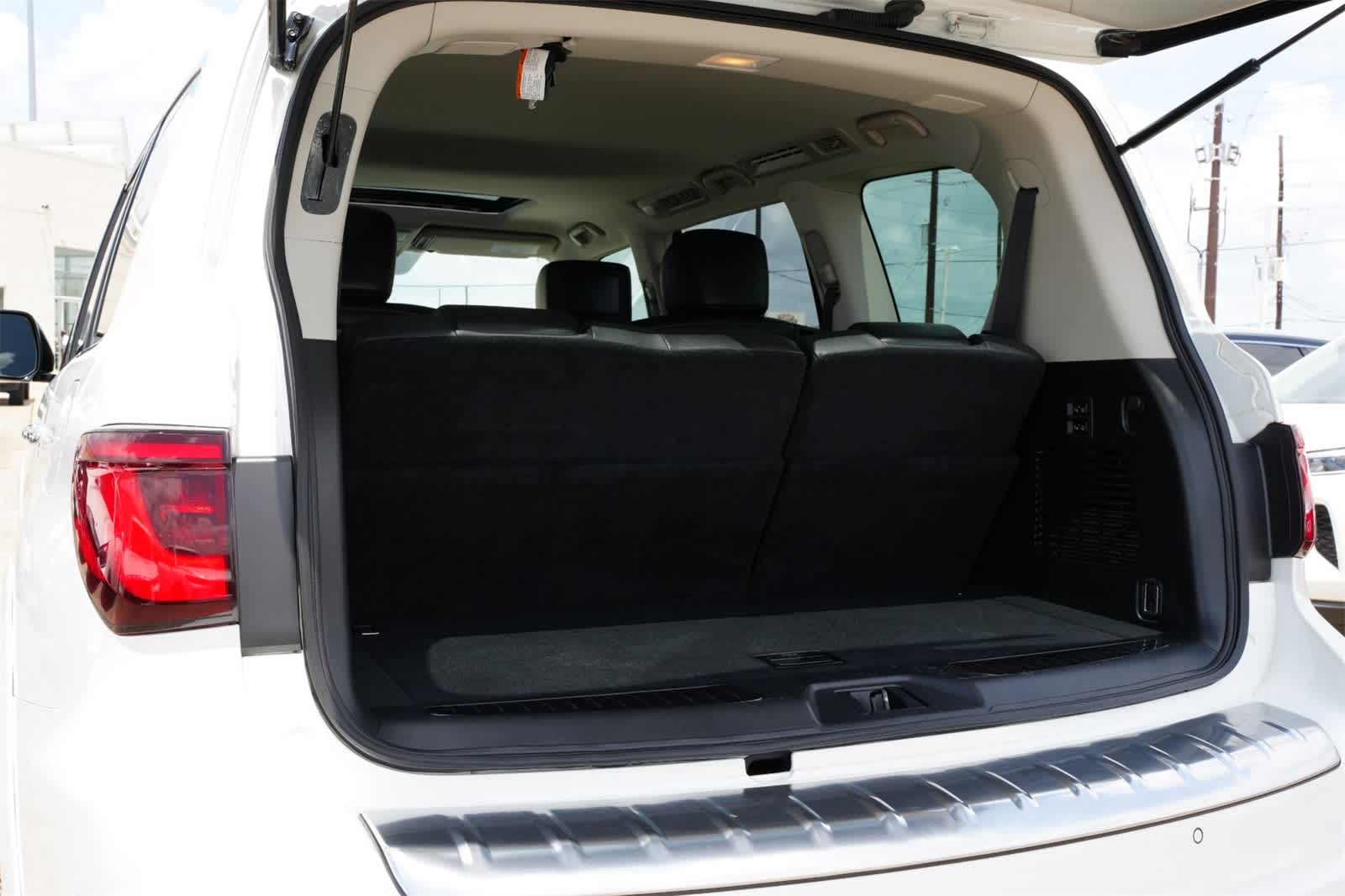 2018 INFINITI QX80  13