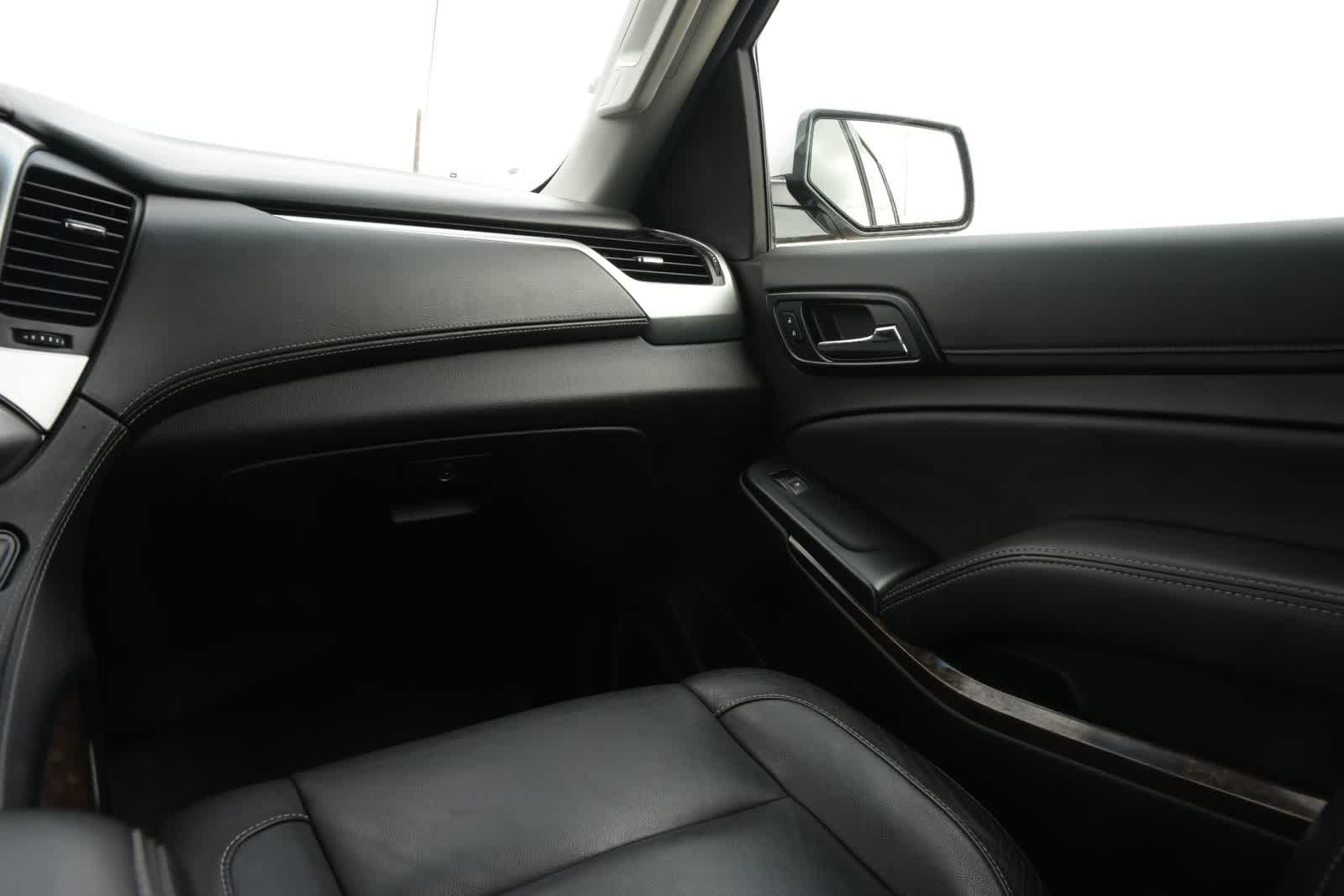 Thumbnail: 2019 Chevrolet Tahoe - 8