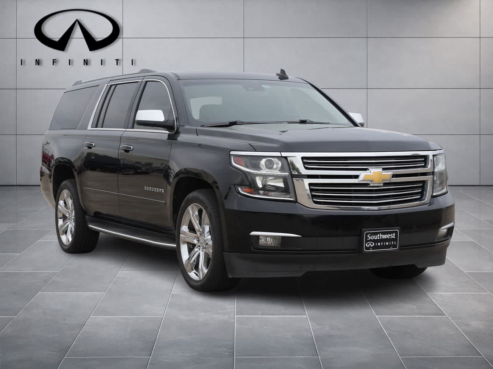 Thumbnail: 2019 Chevrolet Suburban - 3