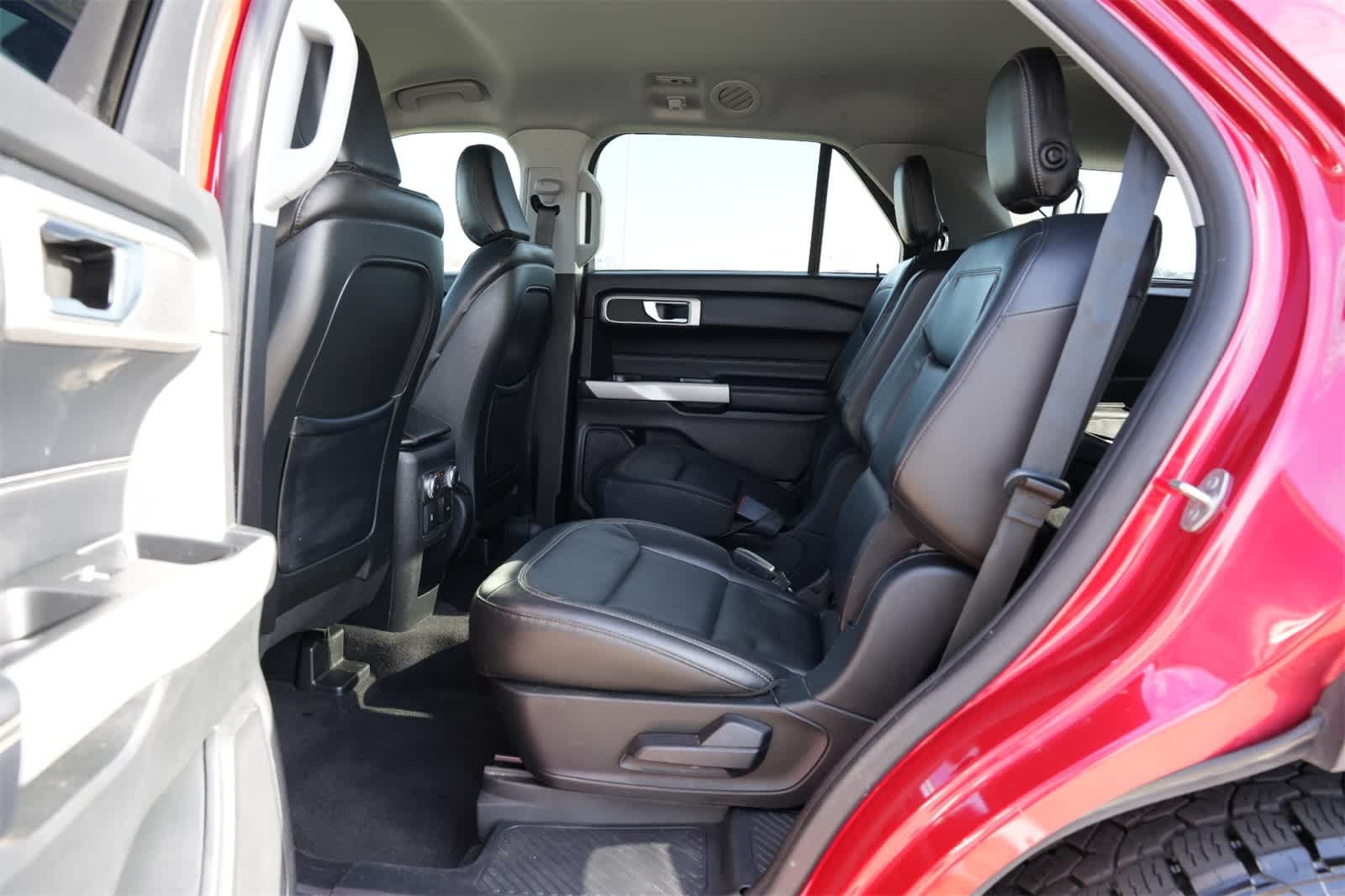 Thumbnail: 2020 Ford Explorer - 19