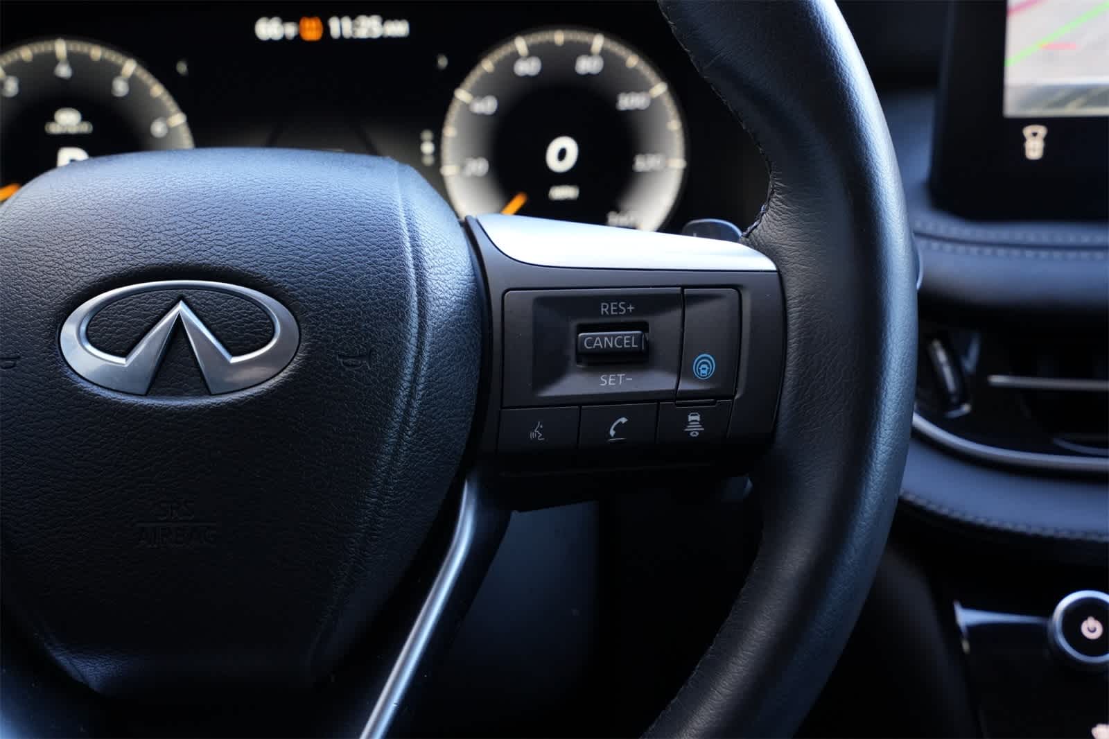 Thumbnail: 2023 INFINITI QX60 - 11