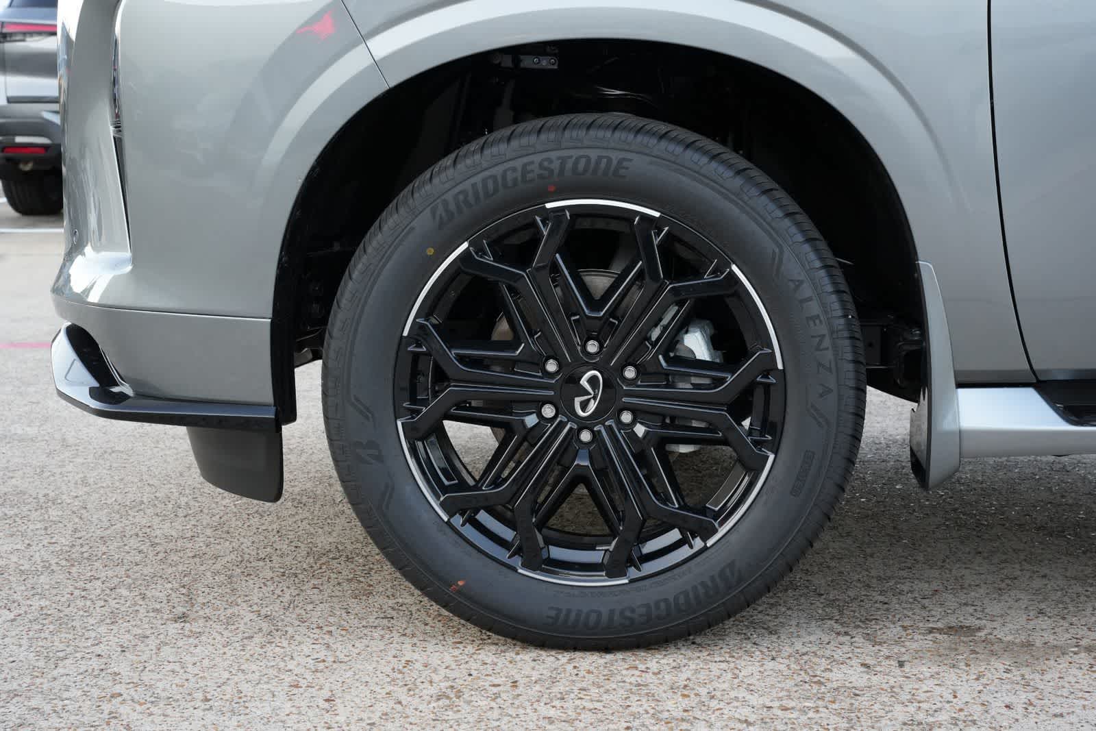 Thumbnail: 2026 INFINITI QX80 - 27