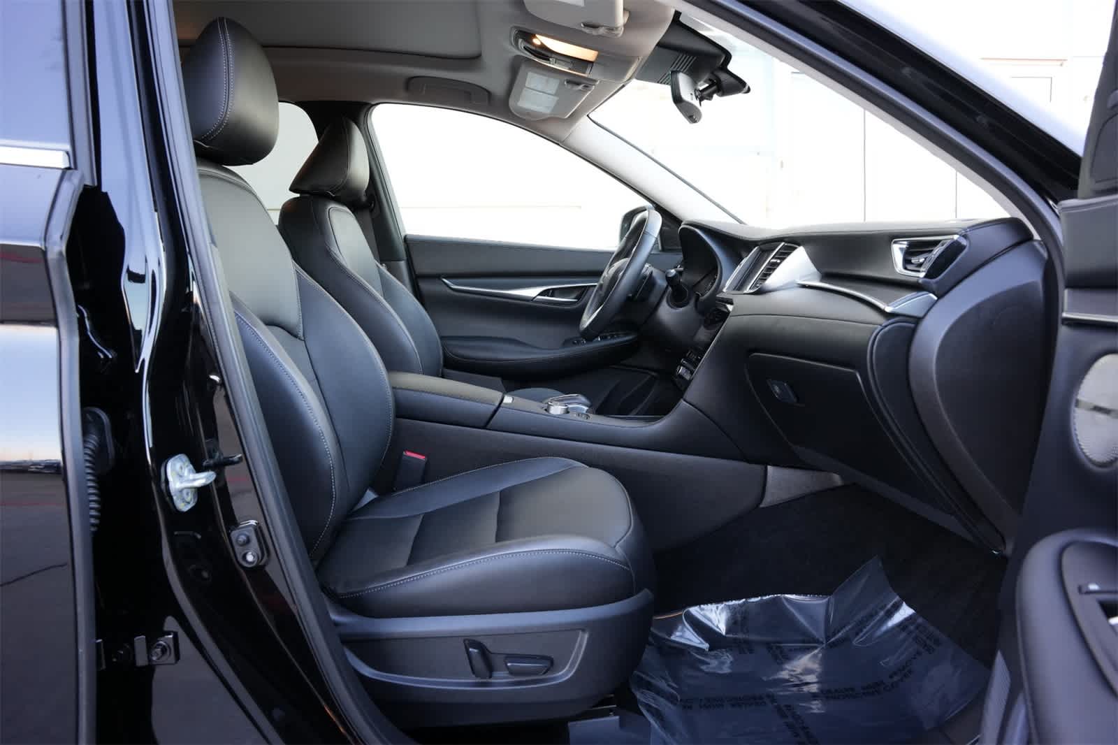 Thumbnail: 2025 INFINITI QX50 - 23