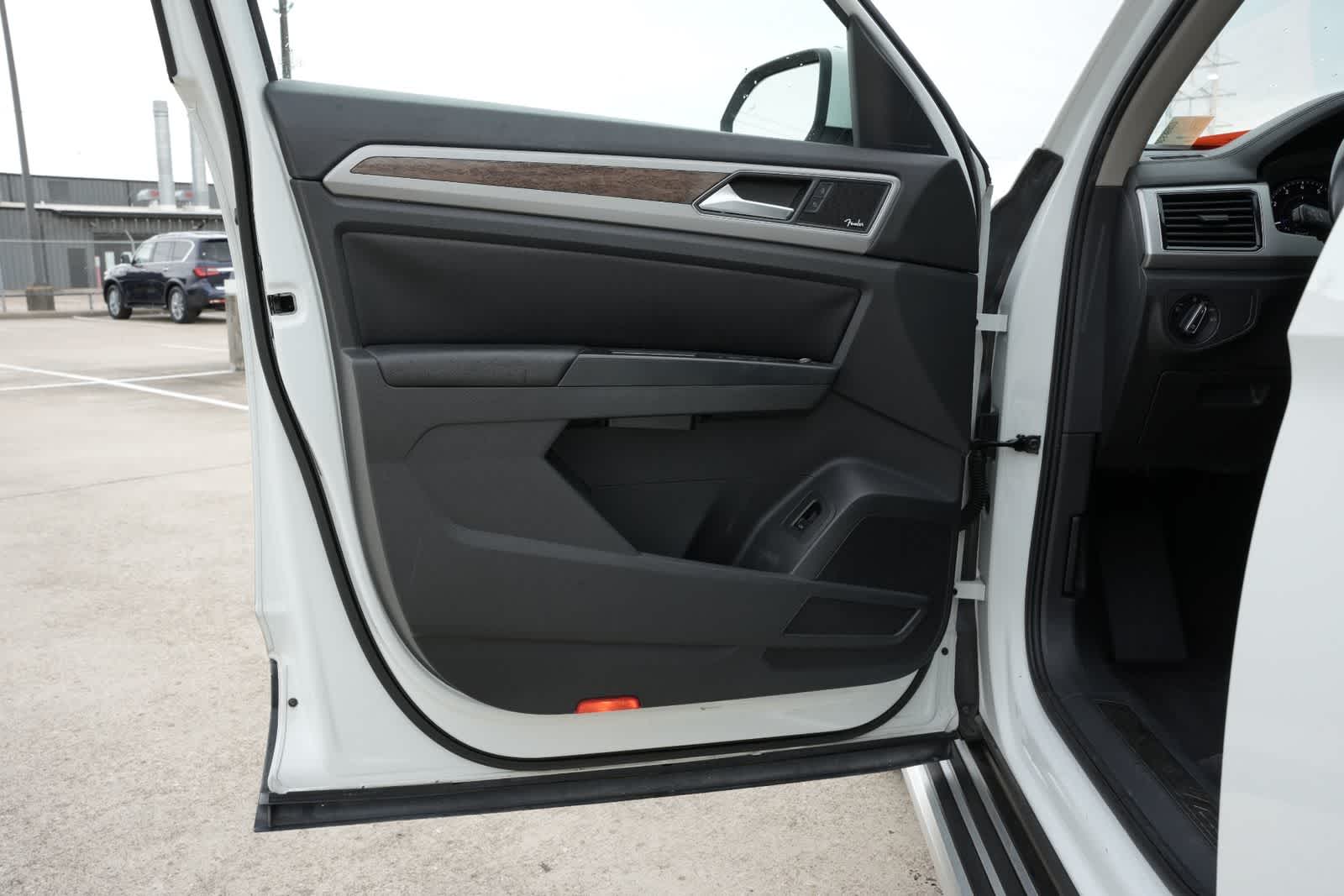 Thumbnail: 2018 Volkswagen Atlas - 15