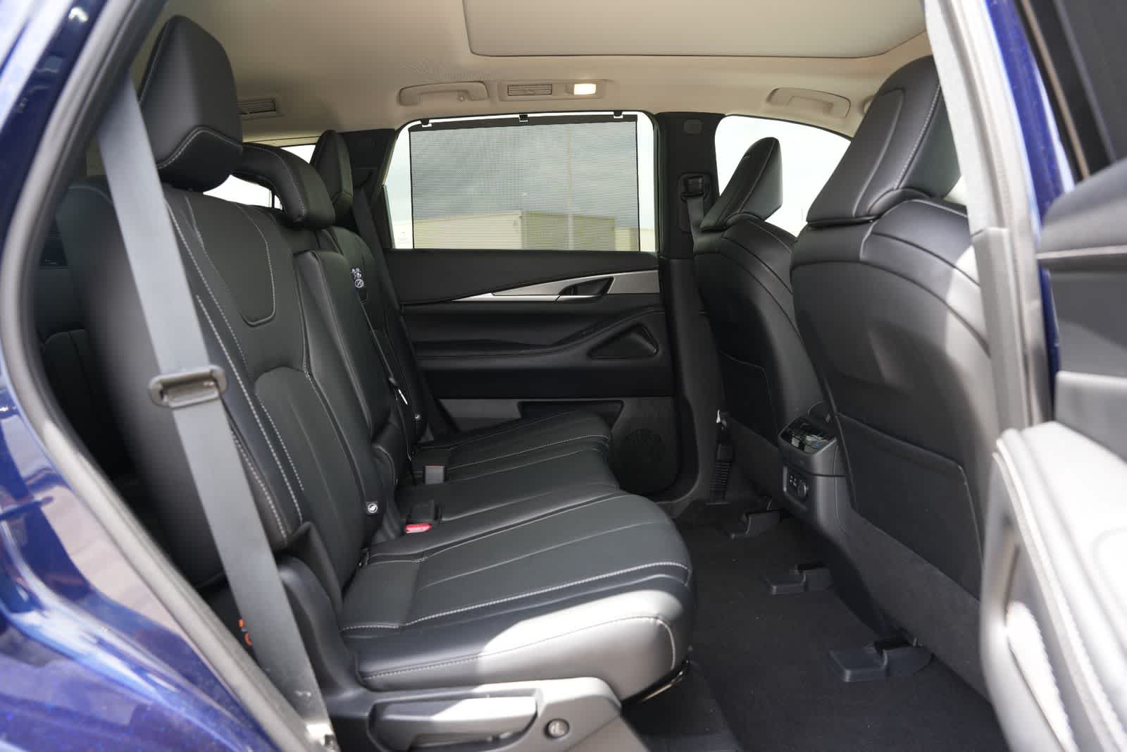 Thumbnail: 2023 INFINITI QX60 - 20