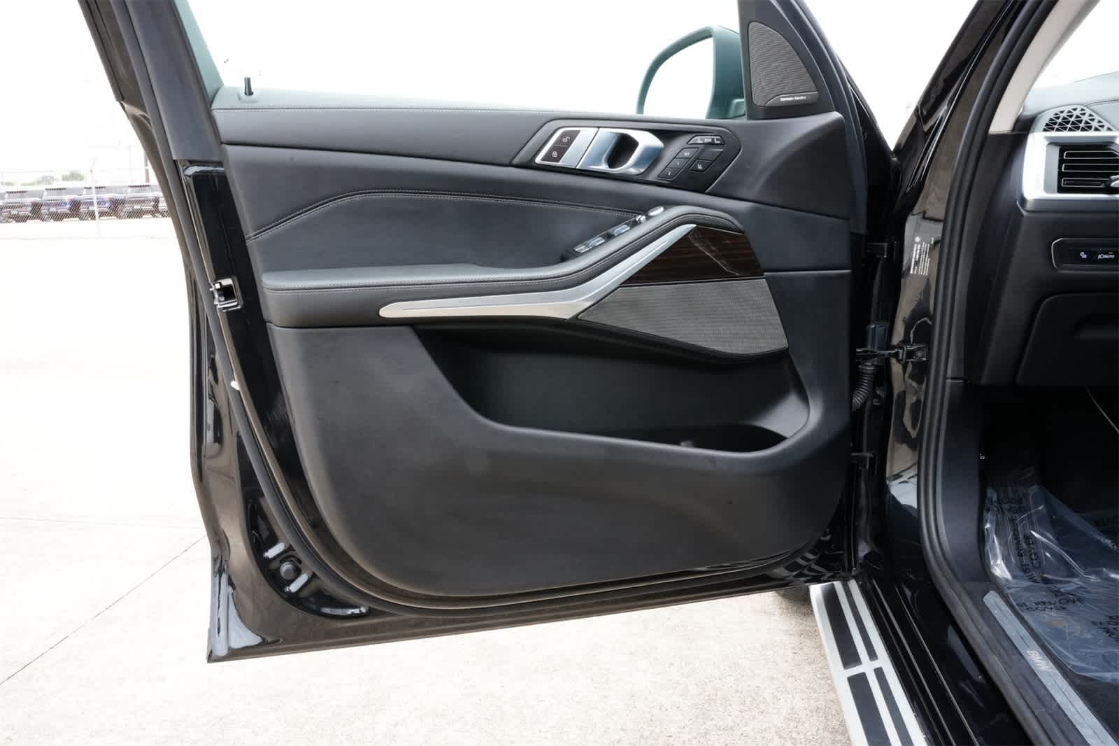 Thumbnail: 2024 BMW X7 - 18