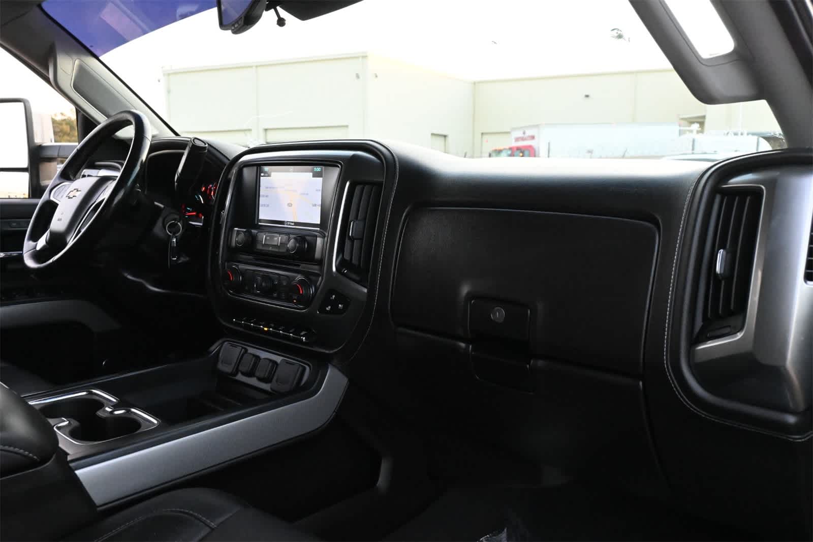 Thumbnail: 2019 Chevrolet Silverado 2500 - 21