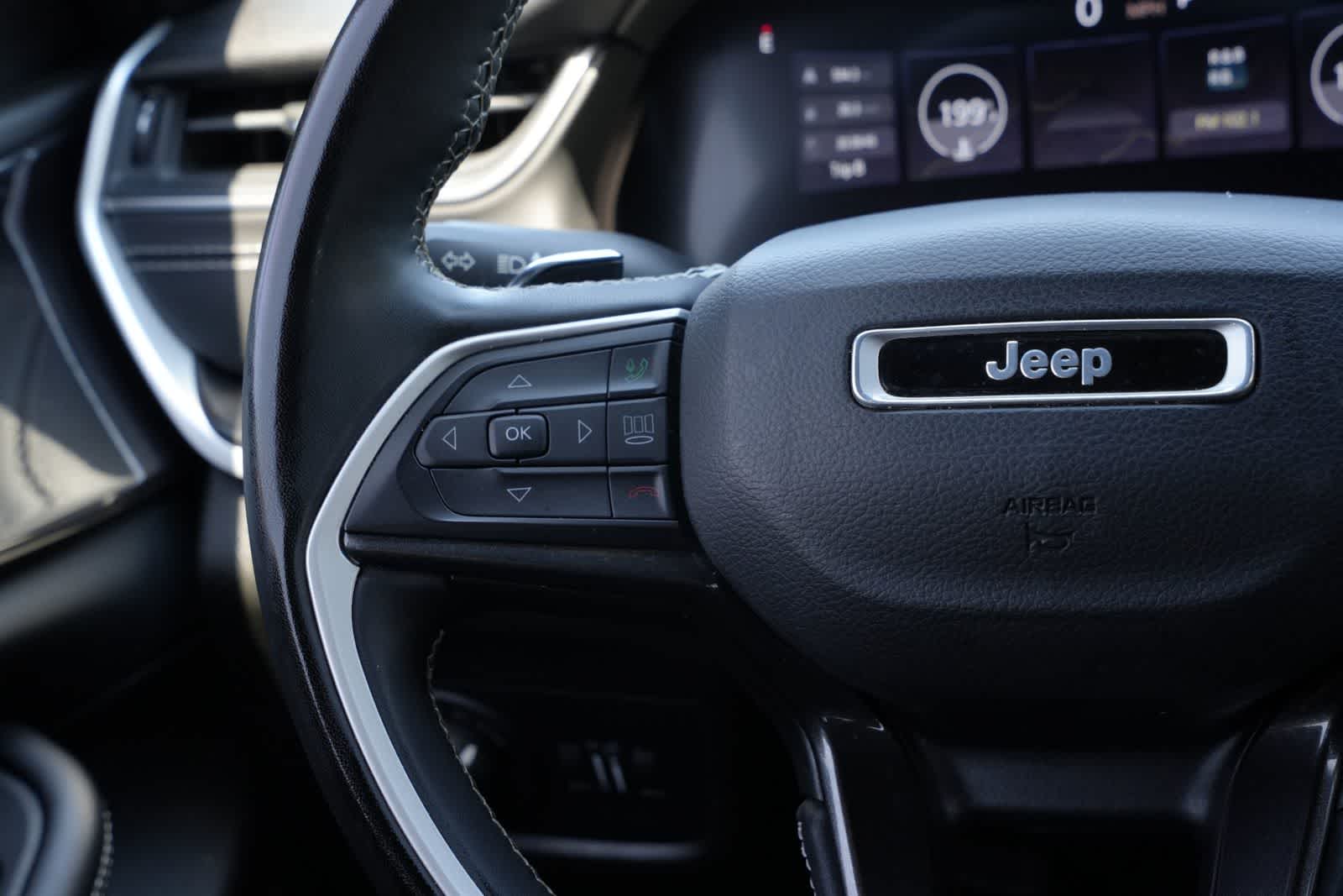 Thumbnail: 2023 Jeep Grand Cherokee - 10