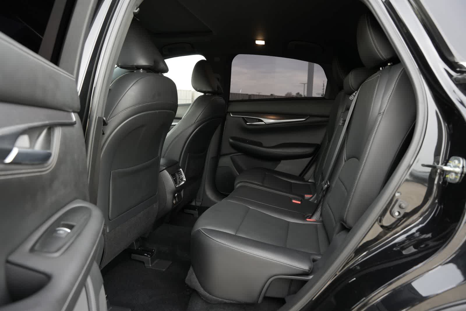 Thumbnail: 2022 INFINITI QX55 - 17