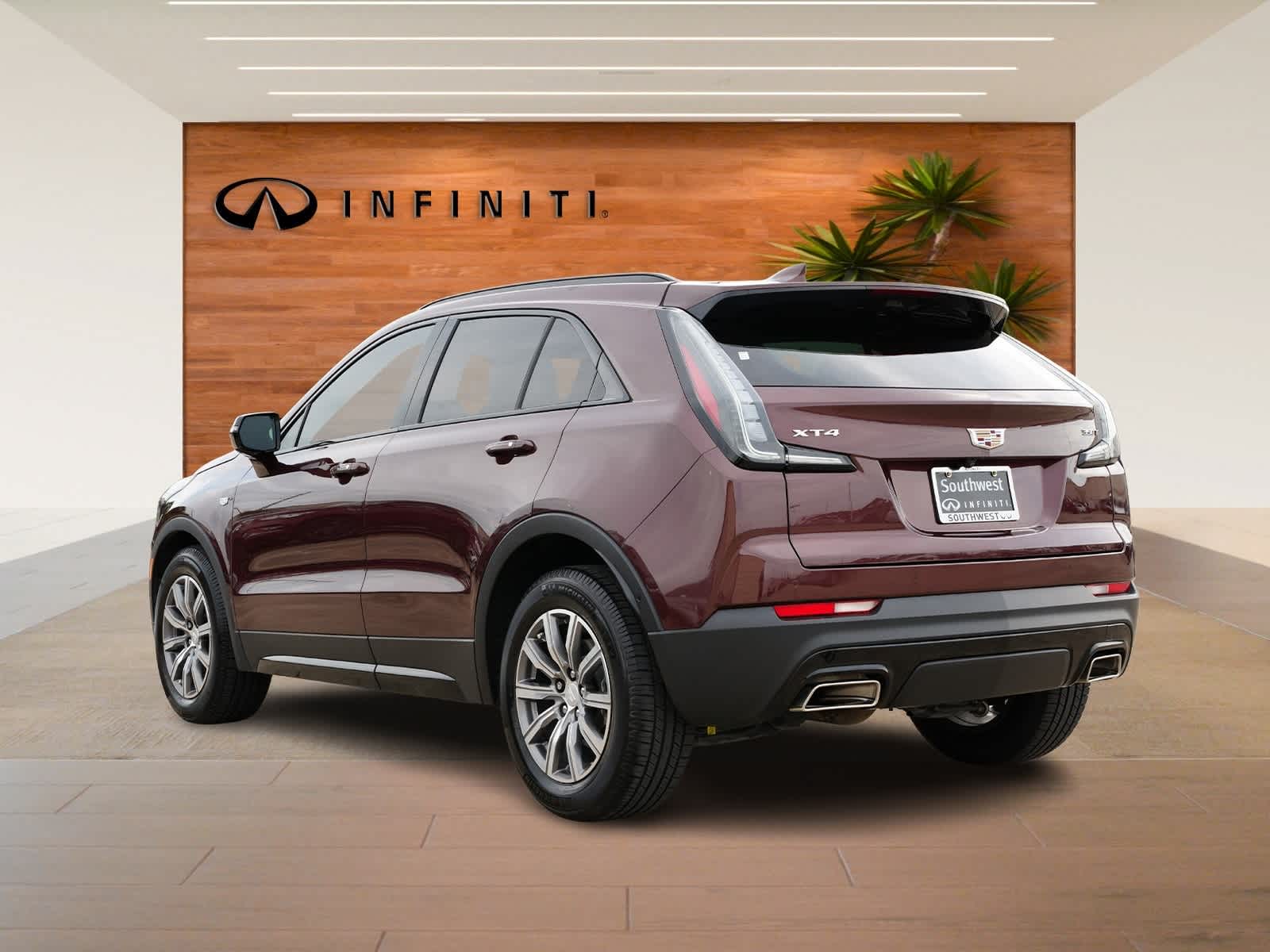 Thumbnail: 2022 Cadillac XT4 - 5