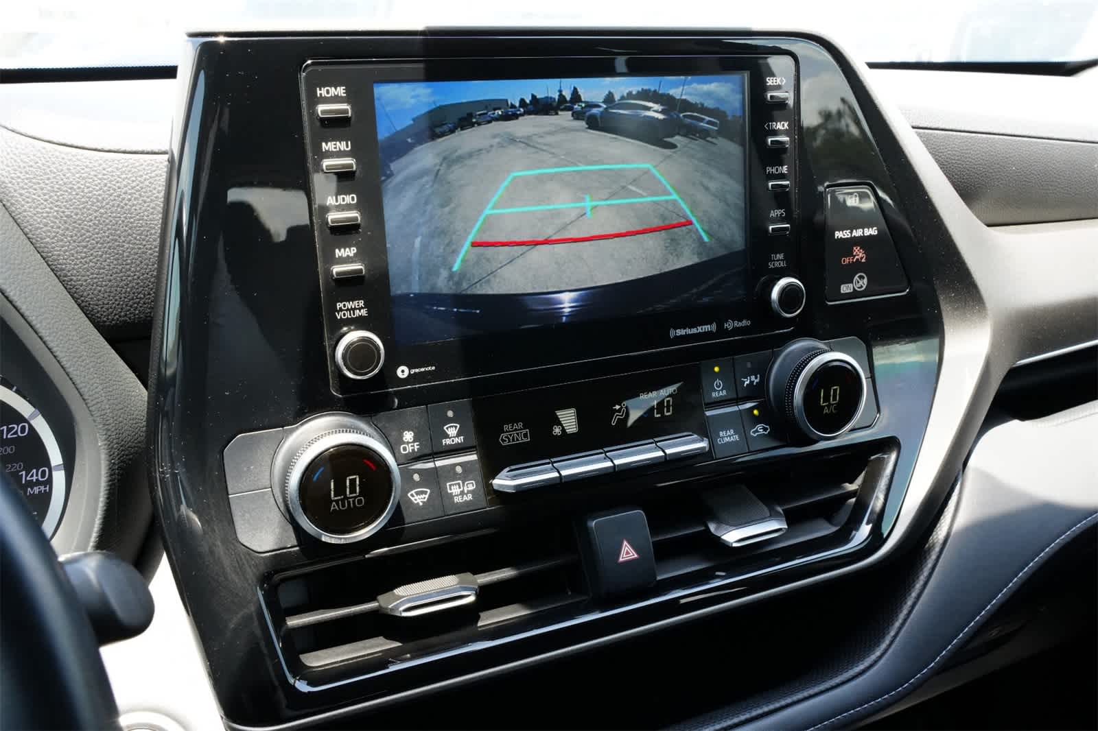 Thumbnail: 2020 Toyota Highlander - 14