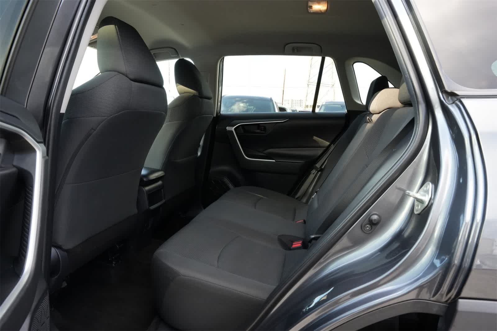 Thumbnail: 2020 Toyota RAV4 - 19