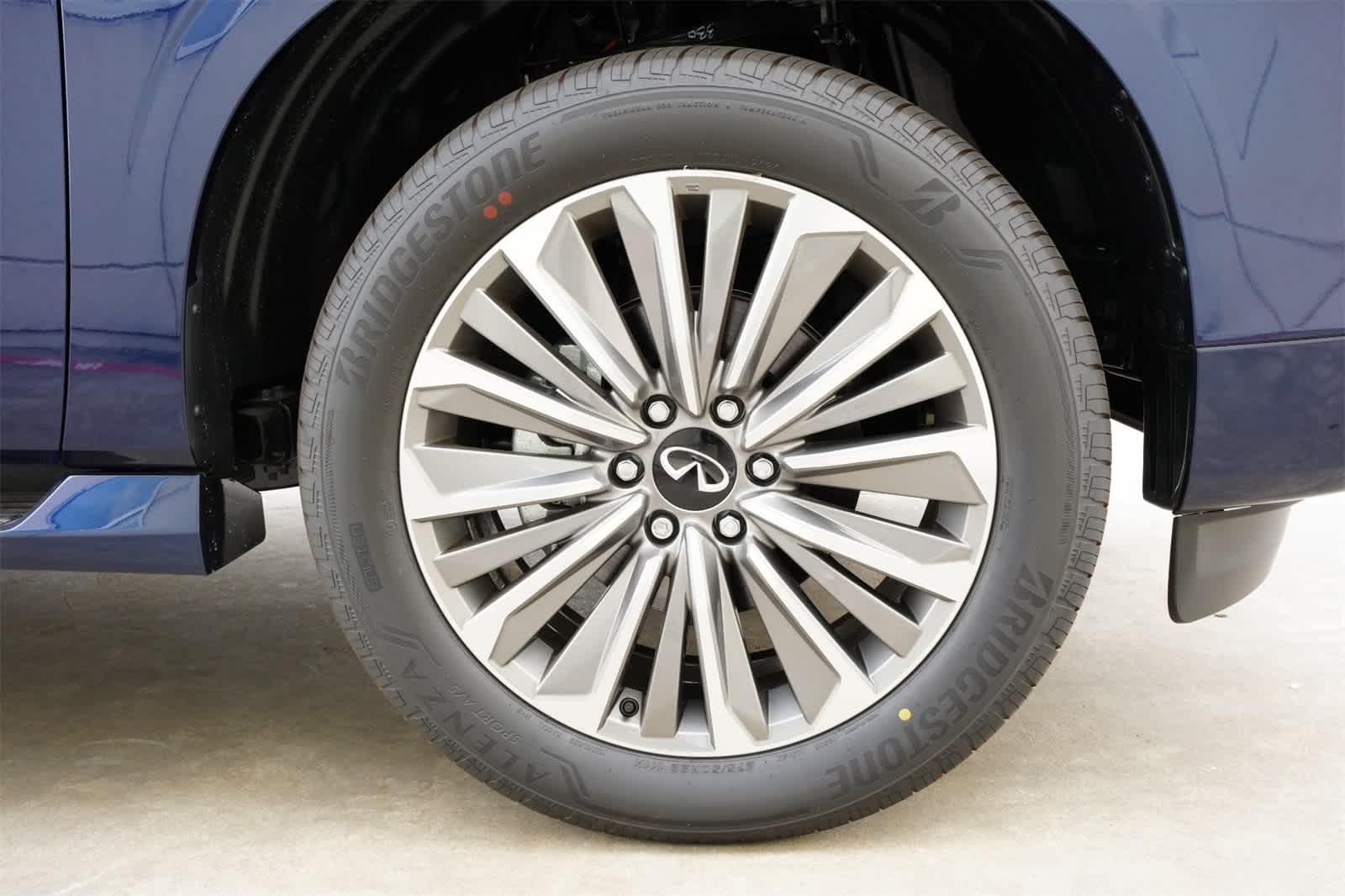 2025 INFINITI QX80 Luxe 25