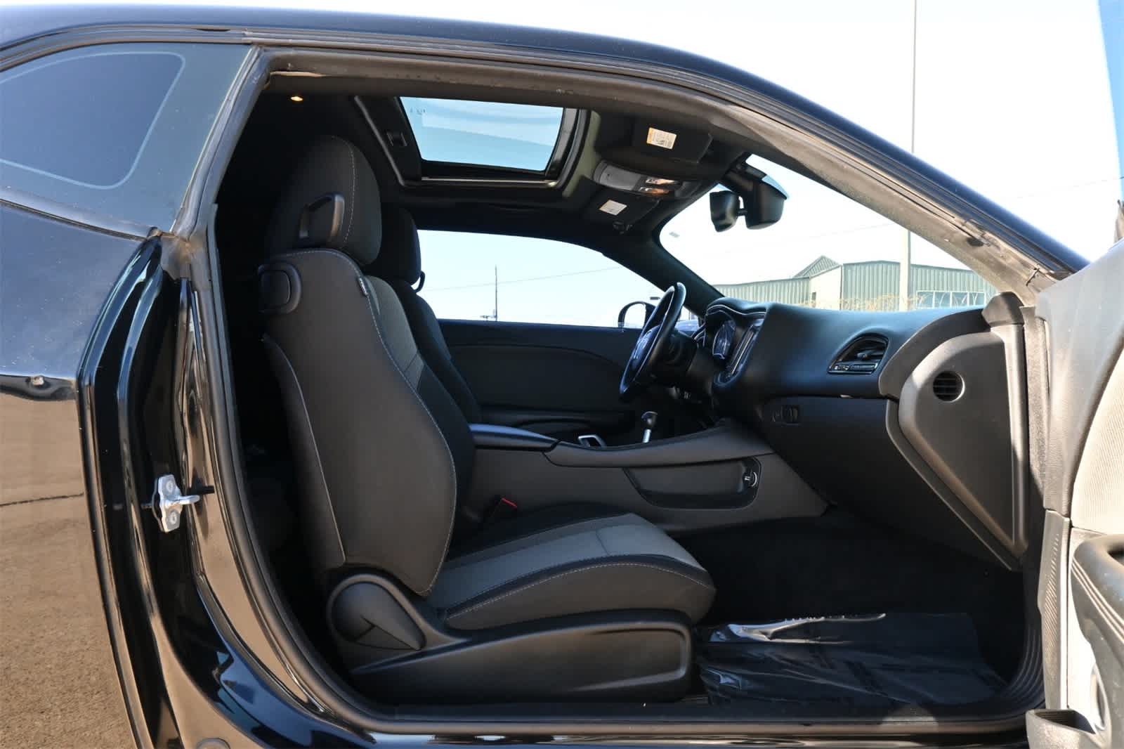 Thumbnail: 2015 Dodge Challenger - 21