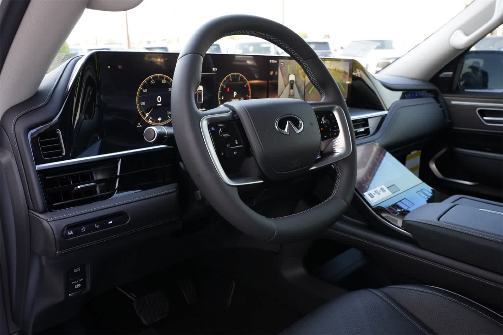 Thumbnail: 2026 INFINITI QX80 - 15