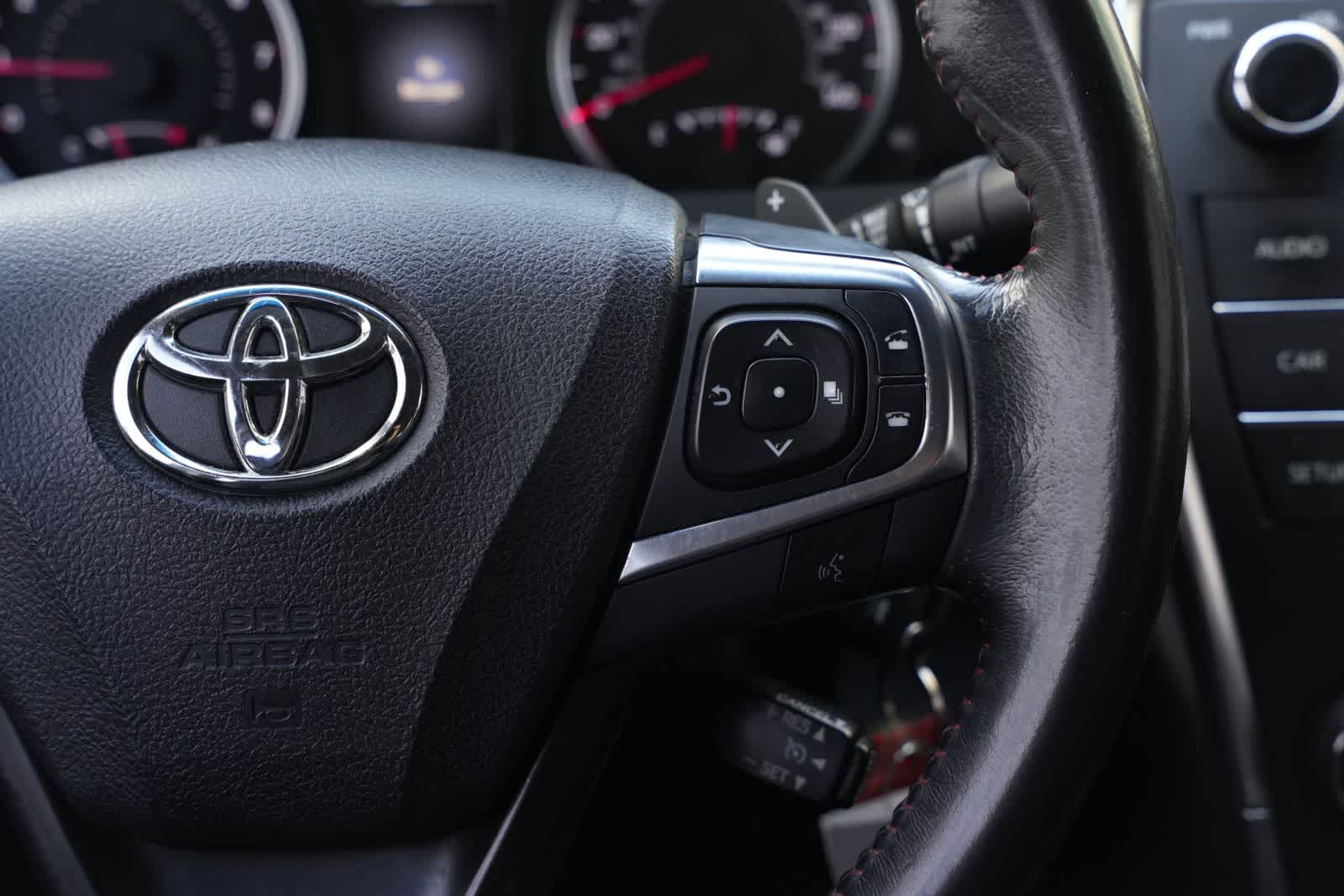Thumbnail: 2016 Toyota Camry - 9
