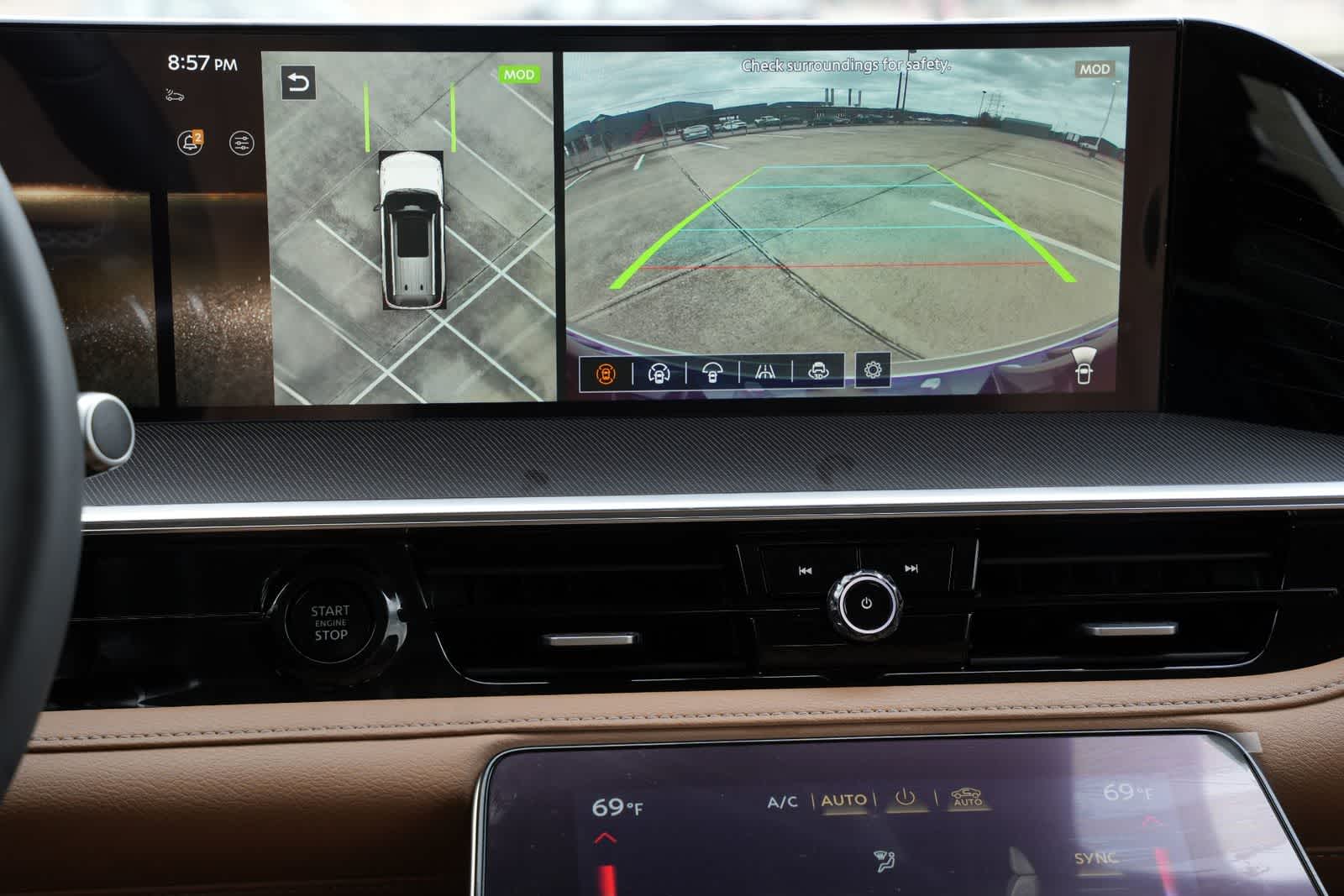 Thumbnail: 2026 INFINITI QX80 - 14