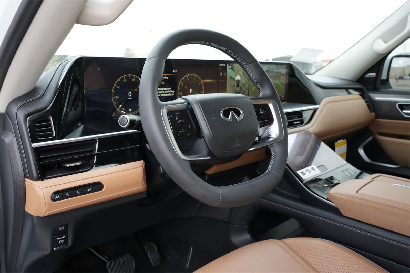 Thumbnail: 2026 INFINITI QX80 - 16