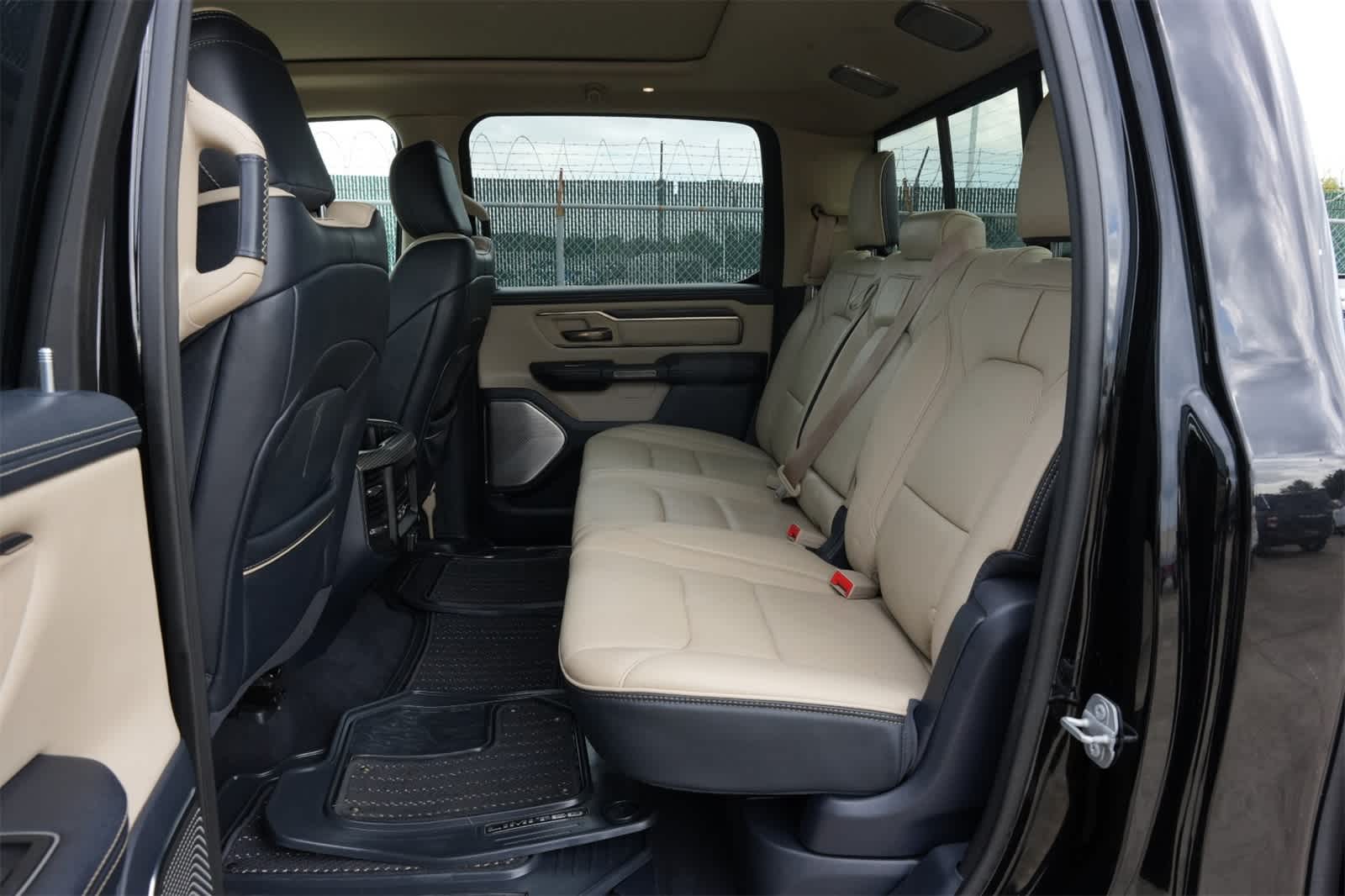 Thumbnail: 2019 RAM 1500 - 19