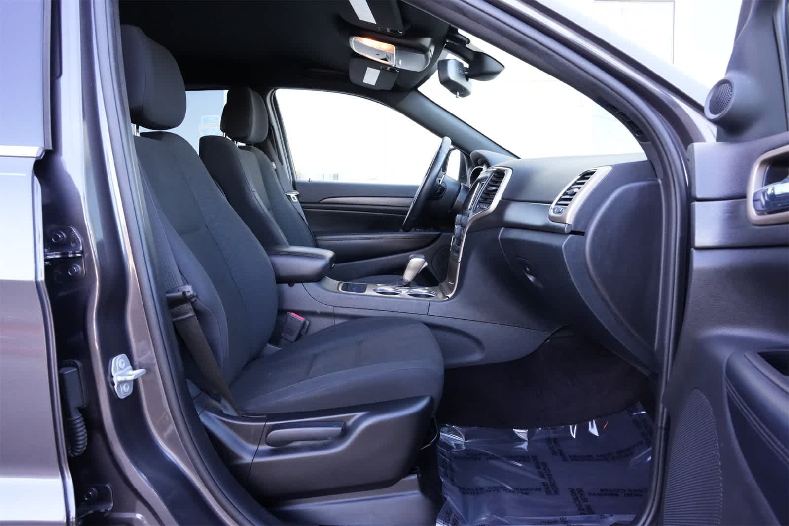 Thumbnail: 2016 Jeep Grand Cherokee - 24