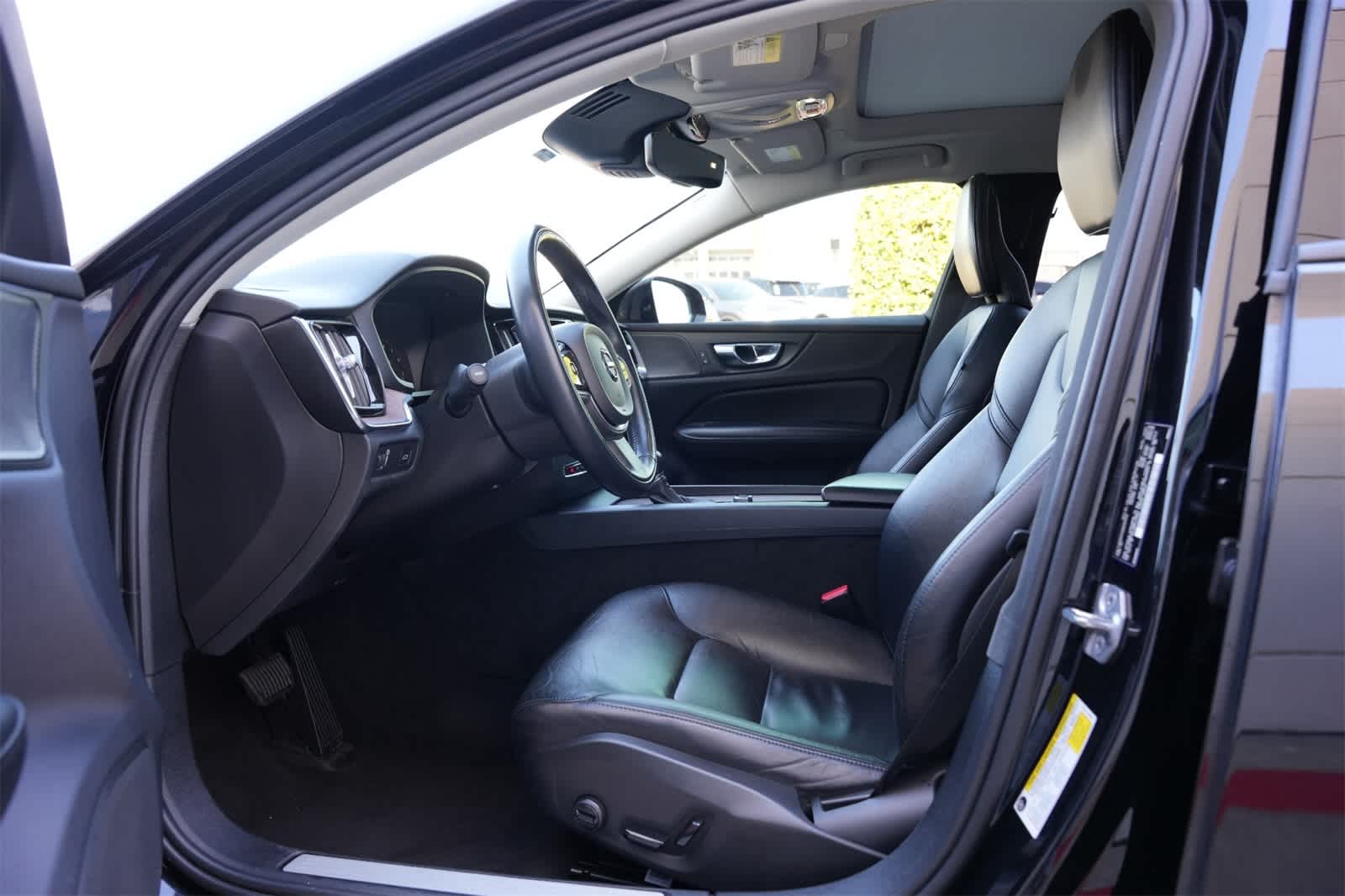 Thumbnail: 2021 Volvo S60 - 17