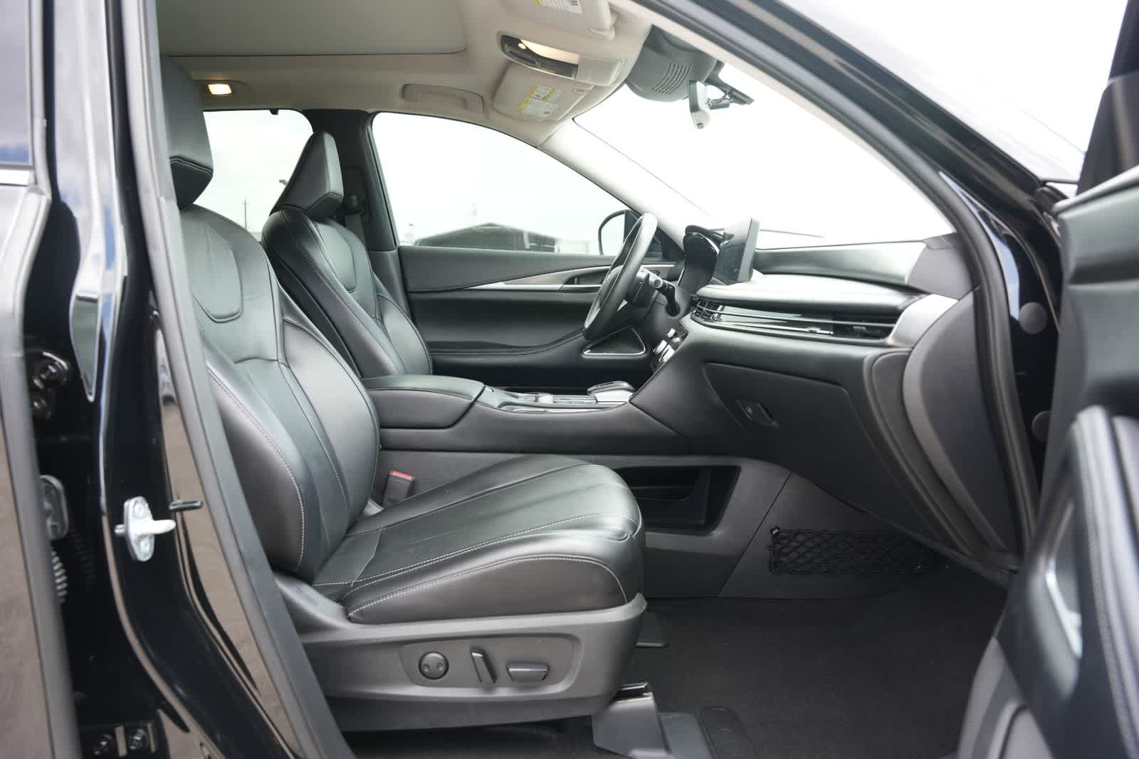 Thumbnail: 2023 INFINITI QX60 - 22