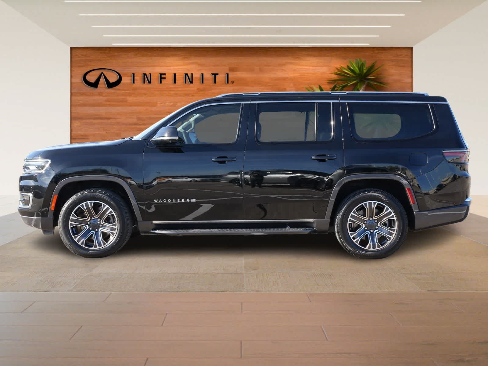 Thumbnail: 2022 Jeep Wagoneer - 4