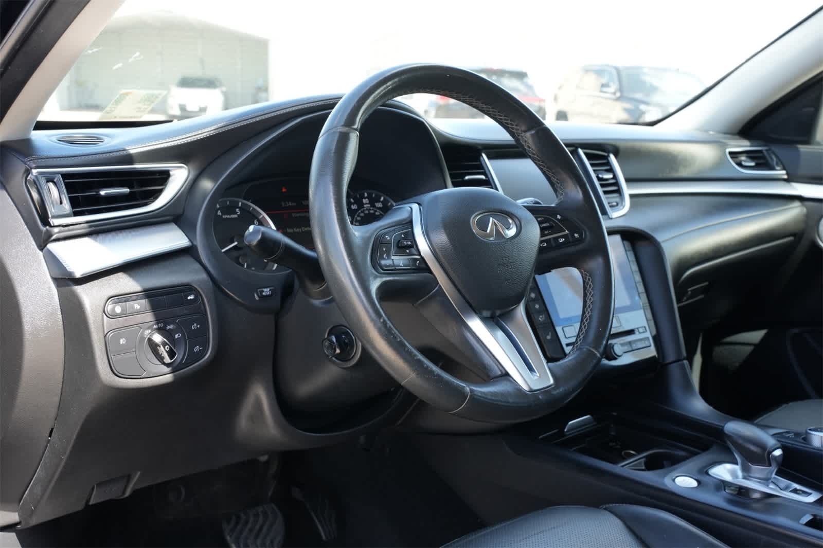 Thumbnail: 2019 INFINITI QX50 - 16