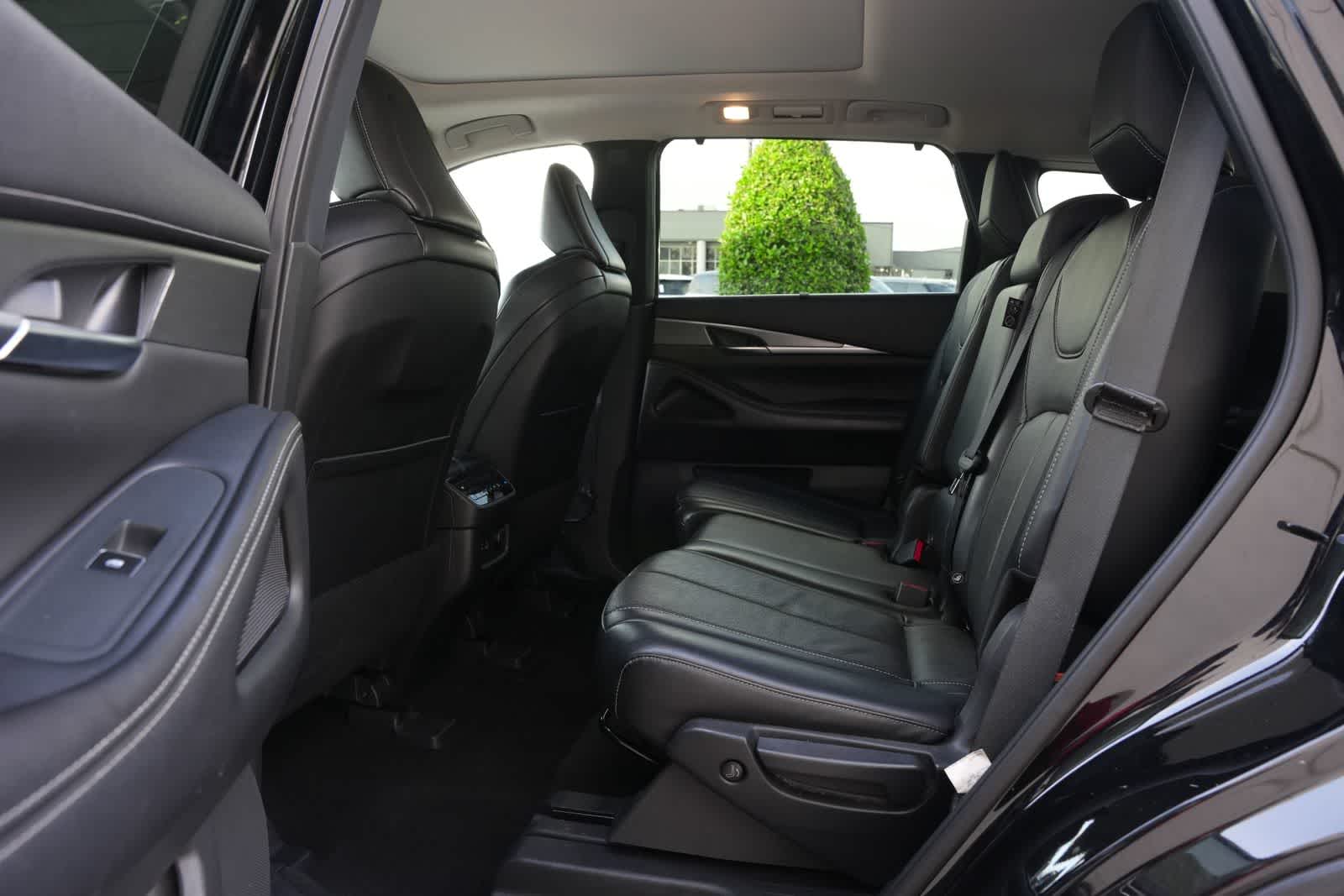 Thumbnail: 2023 INFINITI QX60 - 17