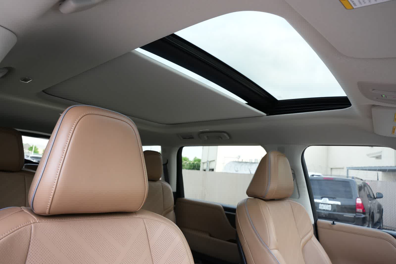 Thumbnail: 2026 INFINITI QX80 - 24