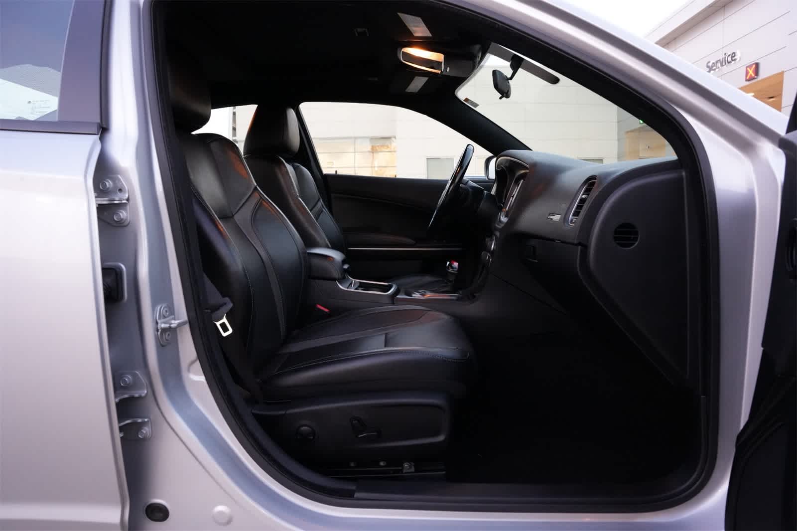 Thumbnail: 2022 Dodge Charger - 23