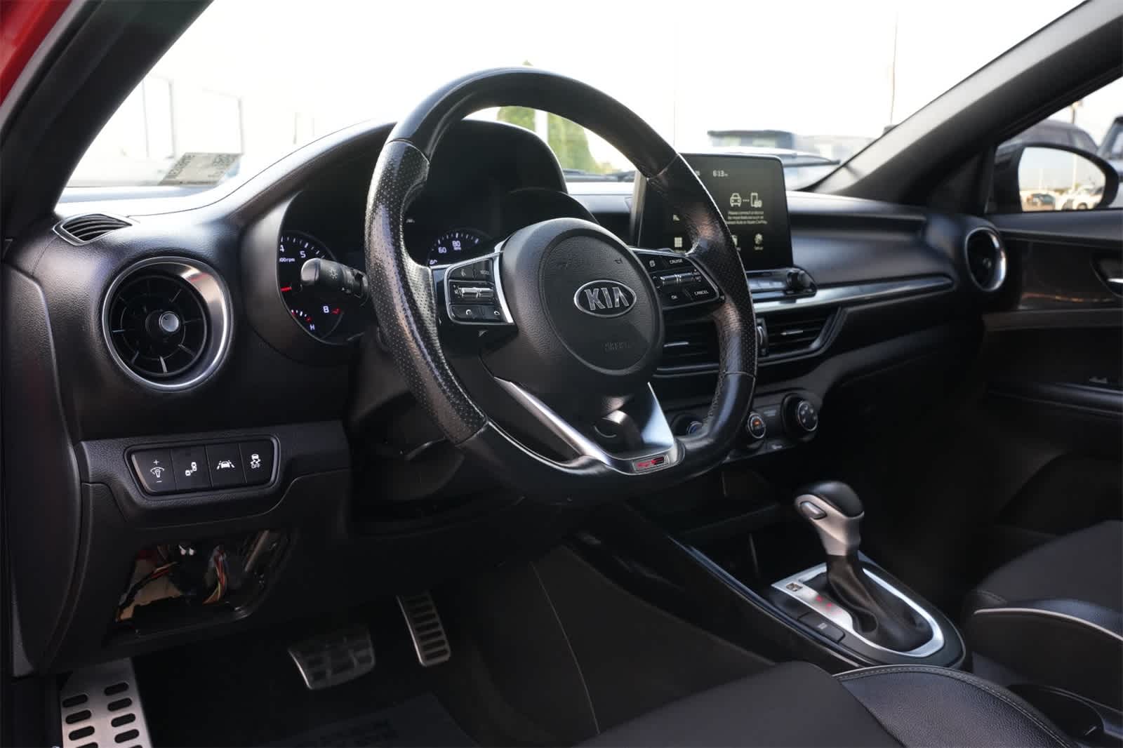 Thumbnail: 2021 Kia Forte - 16