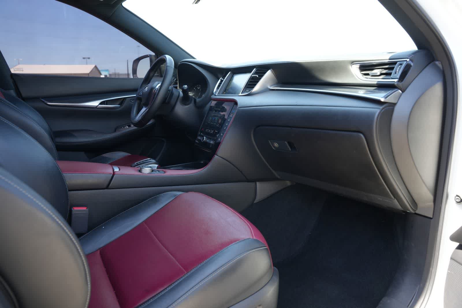 Thumbnail: 2023 INFINITI QX50 - 21