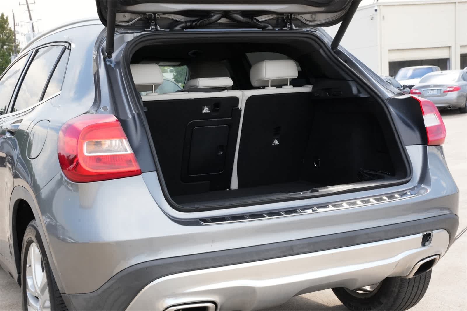 Thumbnail: 2016 Mercedes-Benz GLA - 19