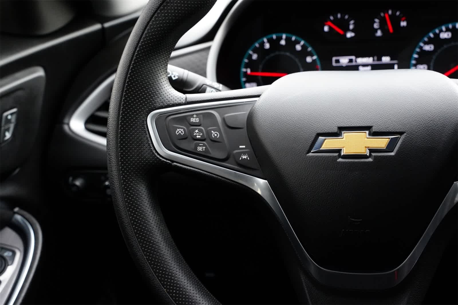 Thumbnail: 2022 Chevrolet Malibu - 10