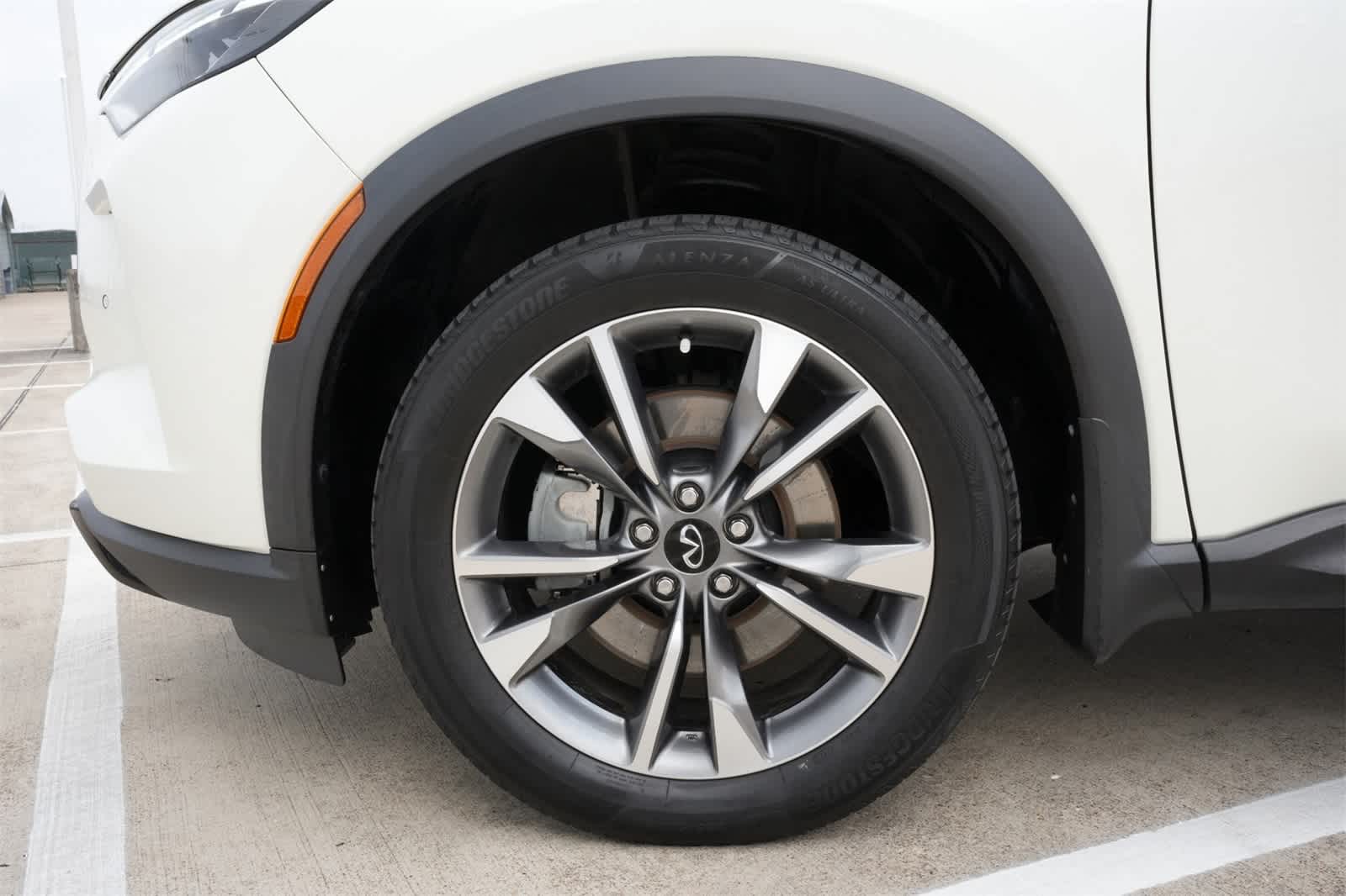 Thumbnail: 2023 INFINITI QX60 - 25