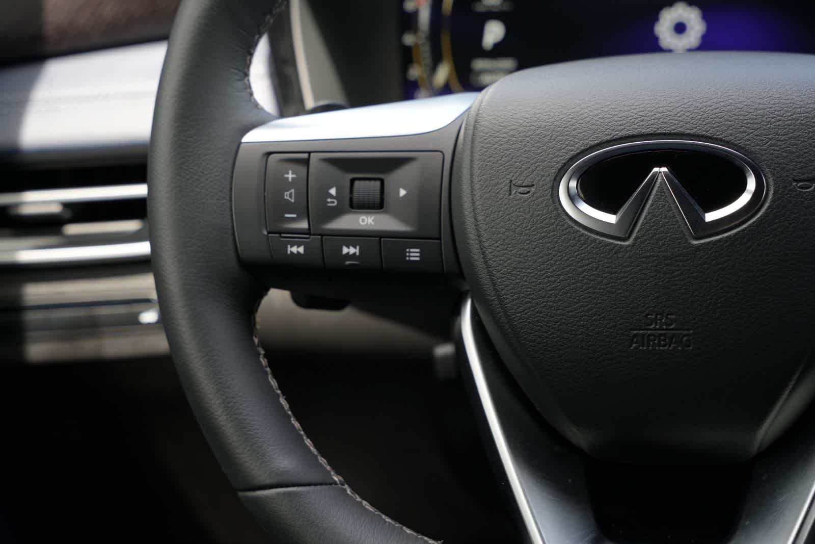 Thumbnail: 2026 INFINITI QX60 - 10