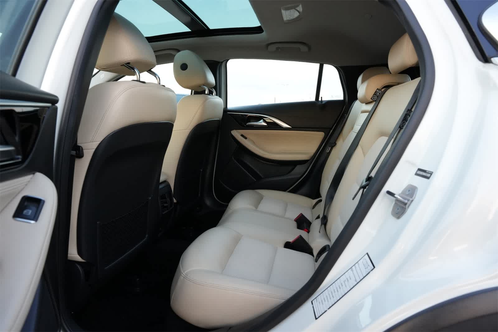Thumbnail: 2019 INFINITI QX30 - 19