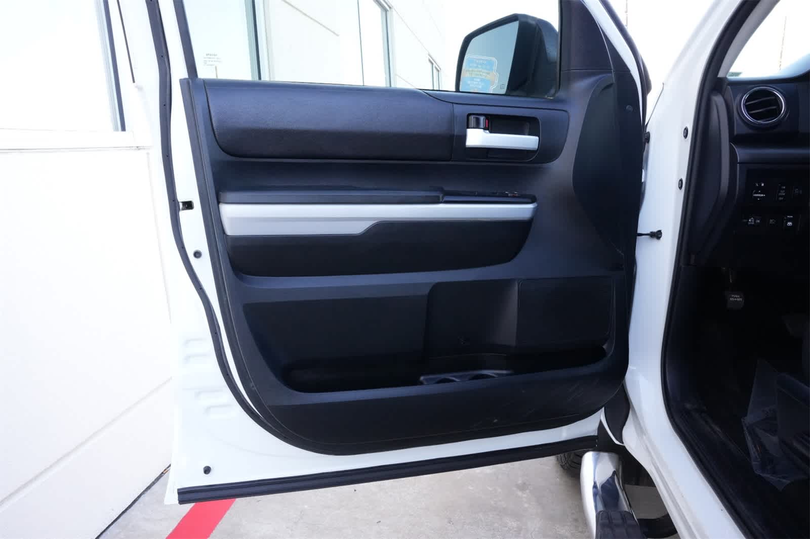 Thumbnail: 2018 Toyota Tundra - 18