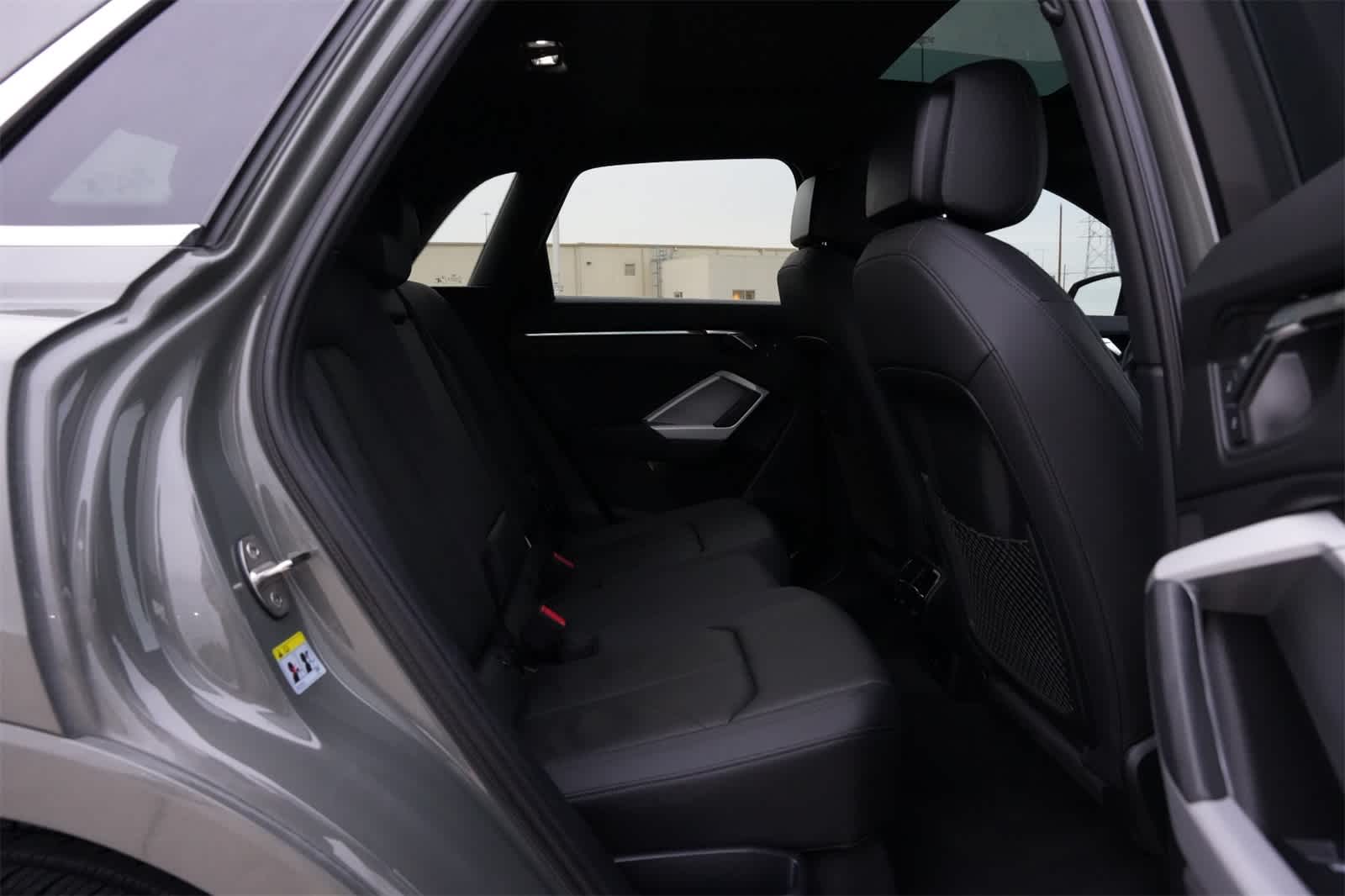 Thumbnail: 2022 Audi Q3 - 21