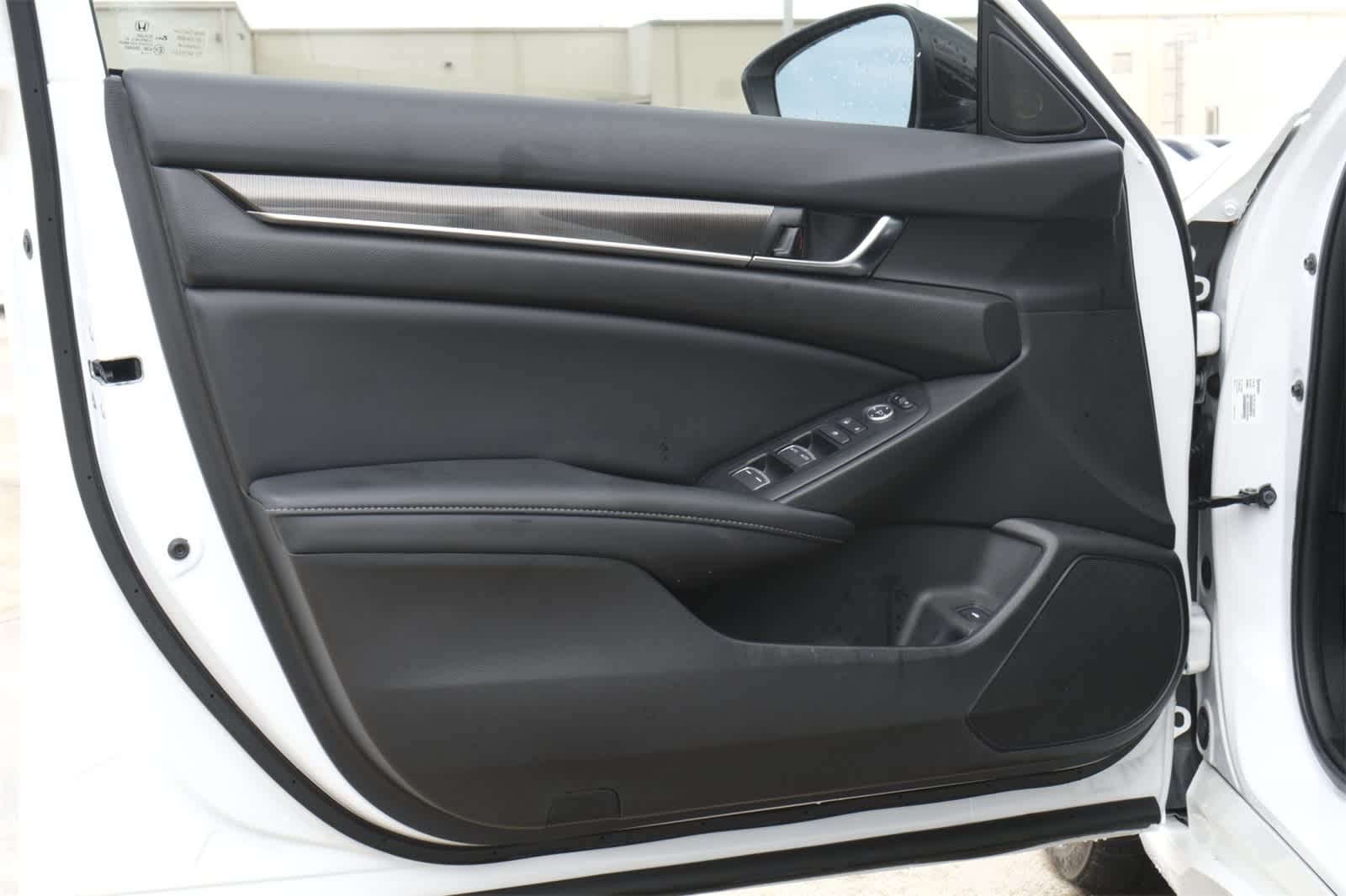Thumbnail: 2022 Honda Accord - 16