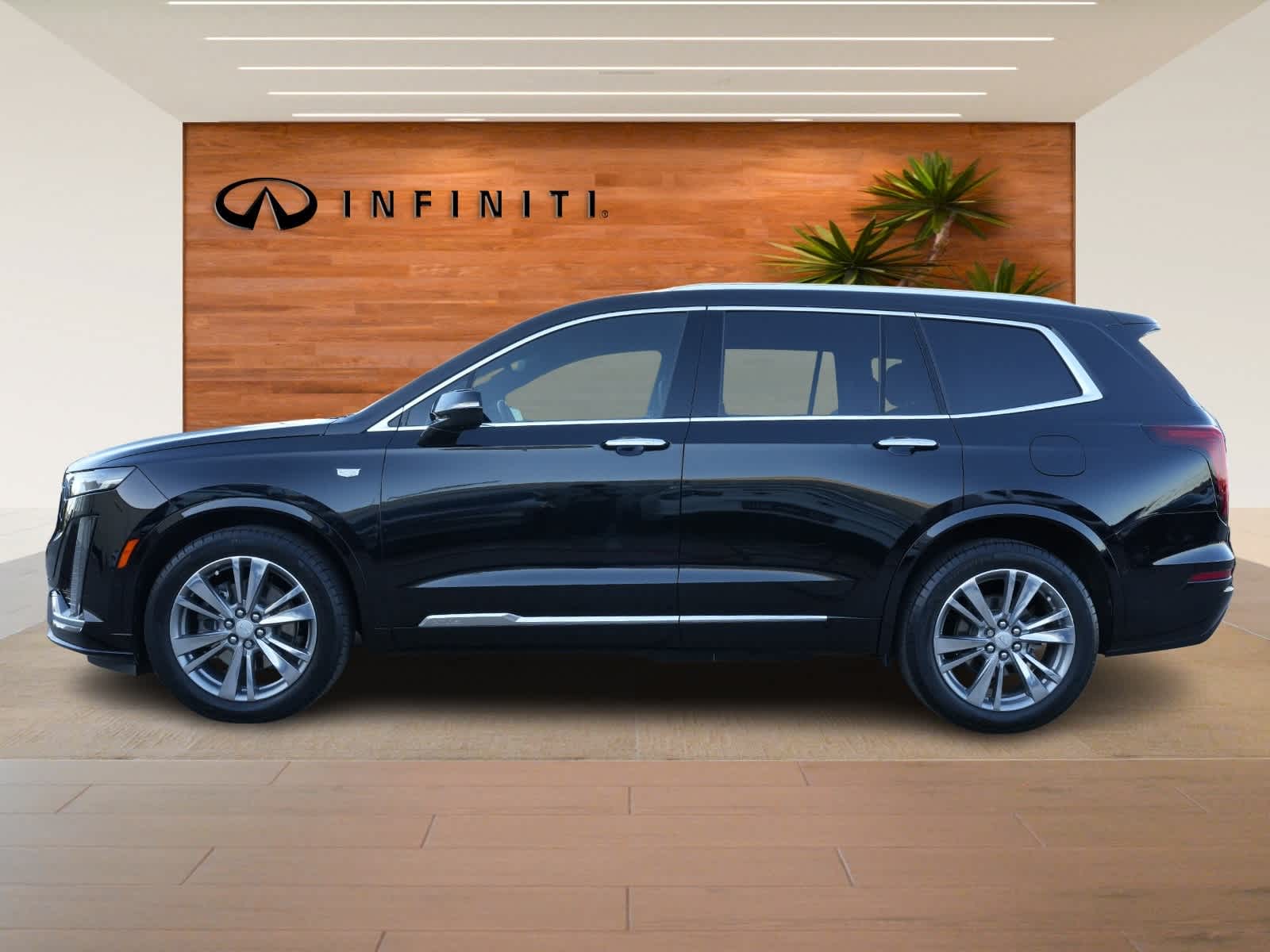 Thumbnail: 2022 Cadillac XT6 - 4