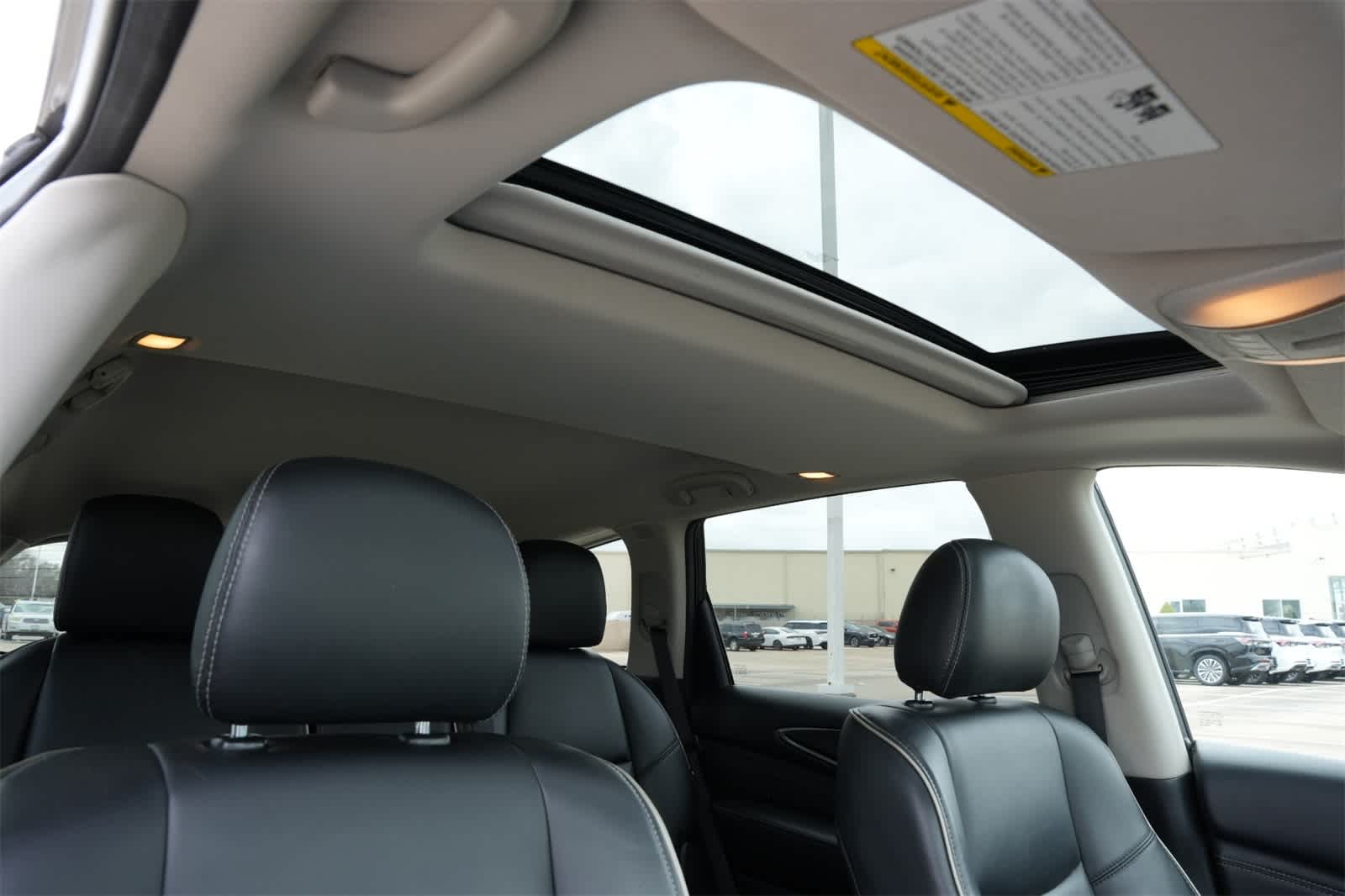 Thumbnail: 2020 INFINITI QX60 - 24