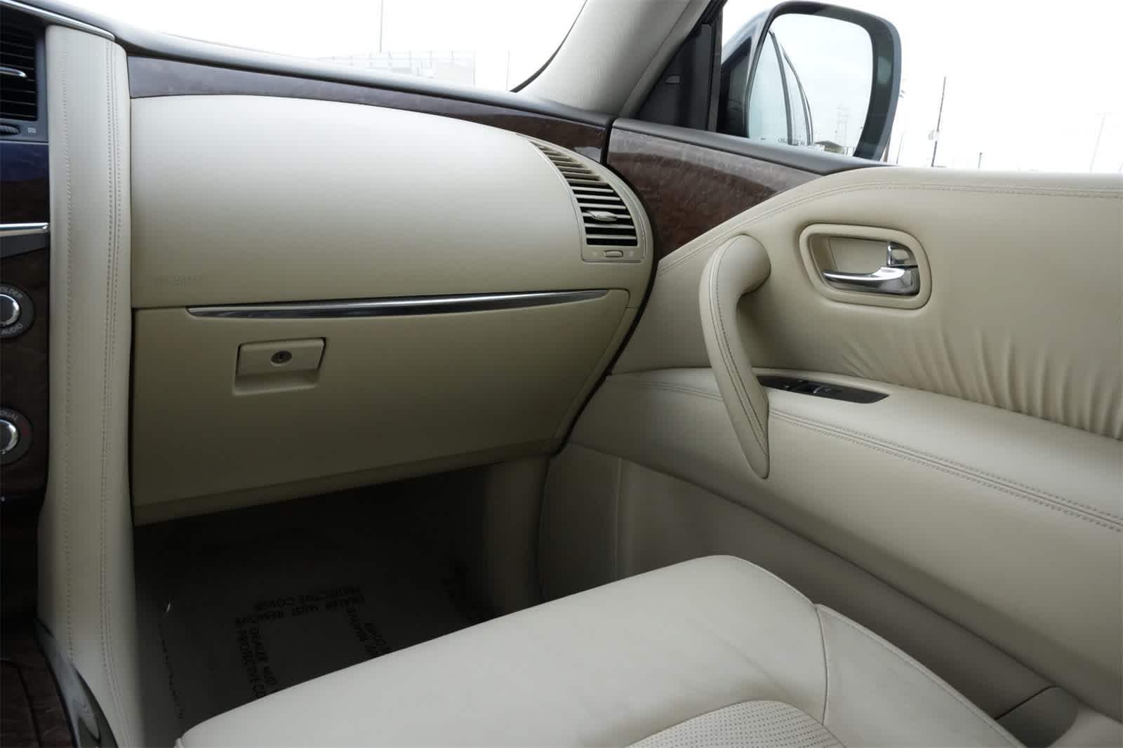 Thumbnail: 2016 INFINITI QX80 - 8