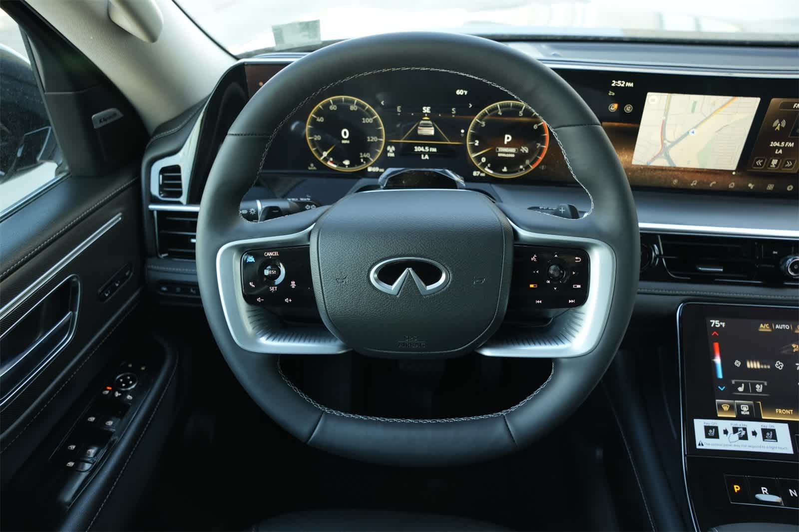 Thumbnail: 2025 INFINITI QX80 - 10